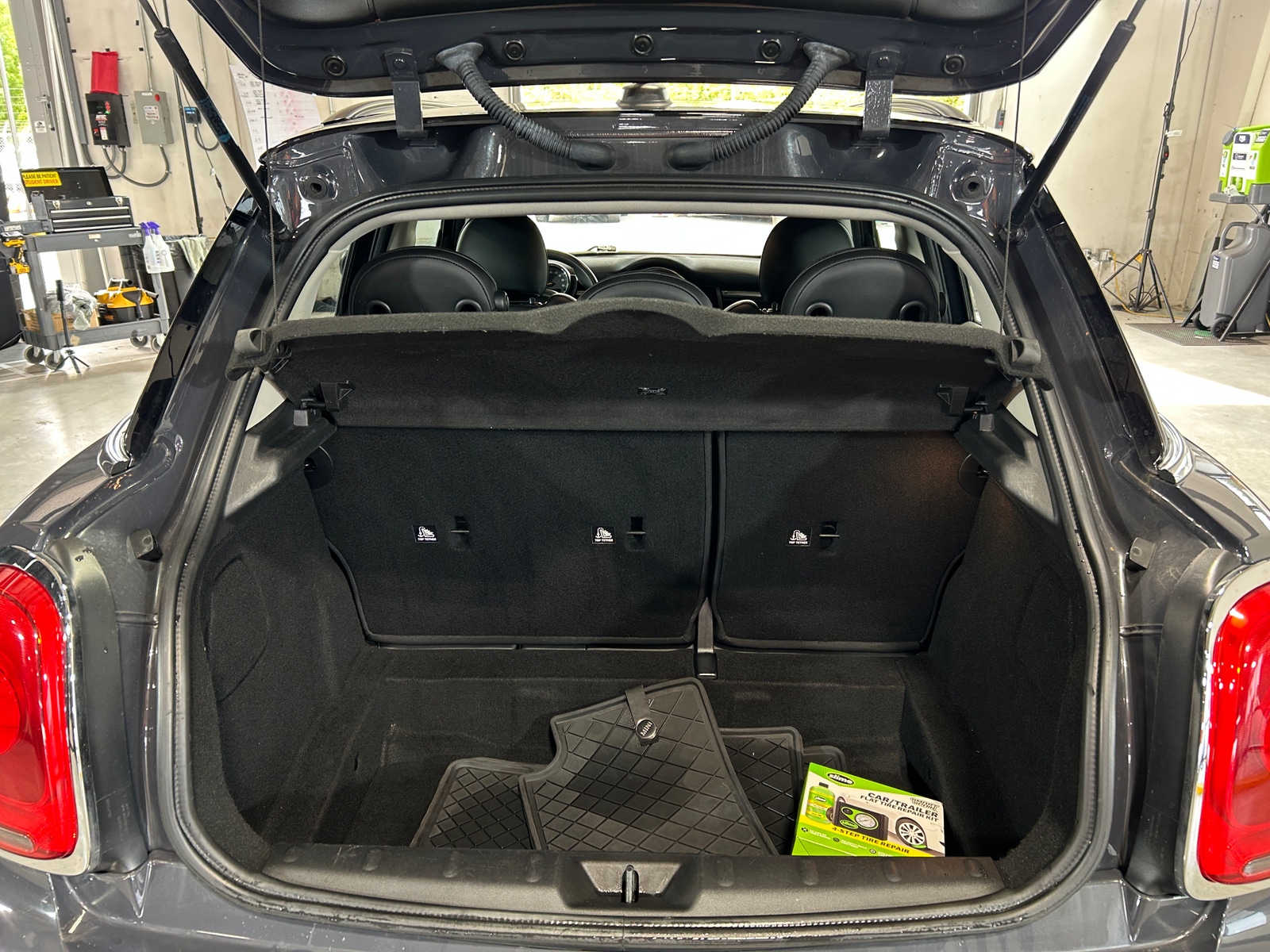 Thumbnail: 2016 MINI Cooper Hardtop - 6