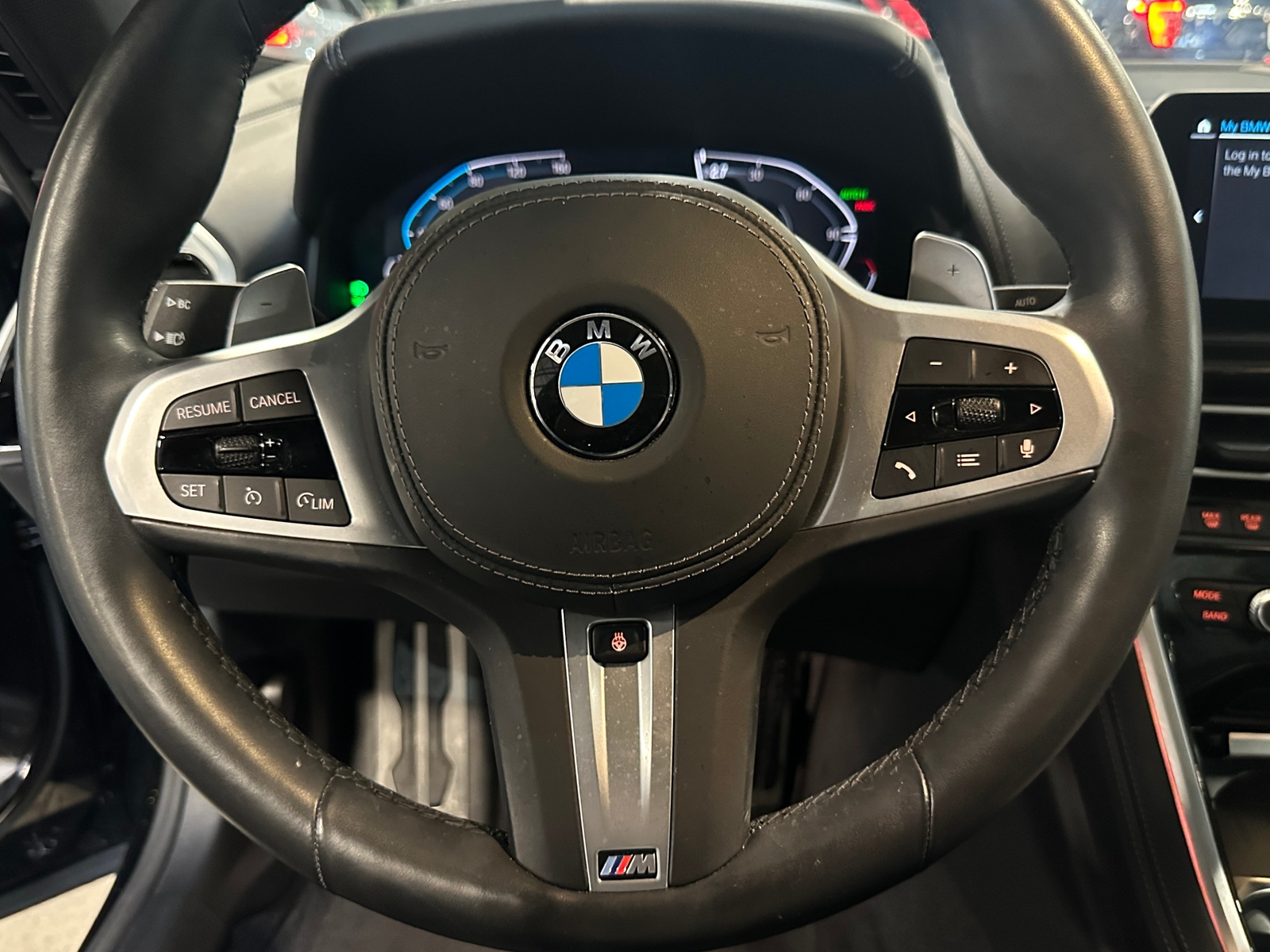 Thumbnail: 2022 BMW 8 Series - 4