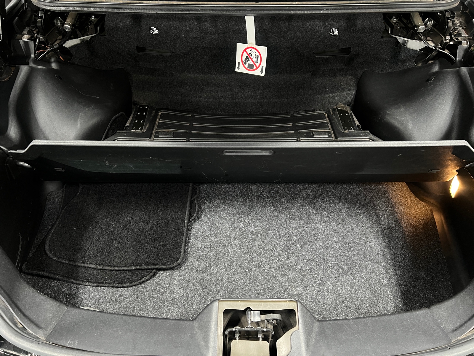 Thumbnail: 2013 Chrysler 200 - 6