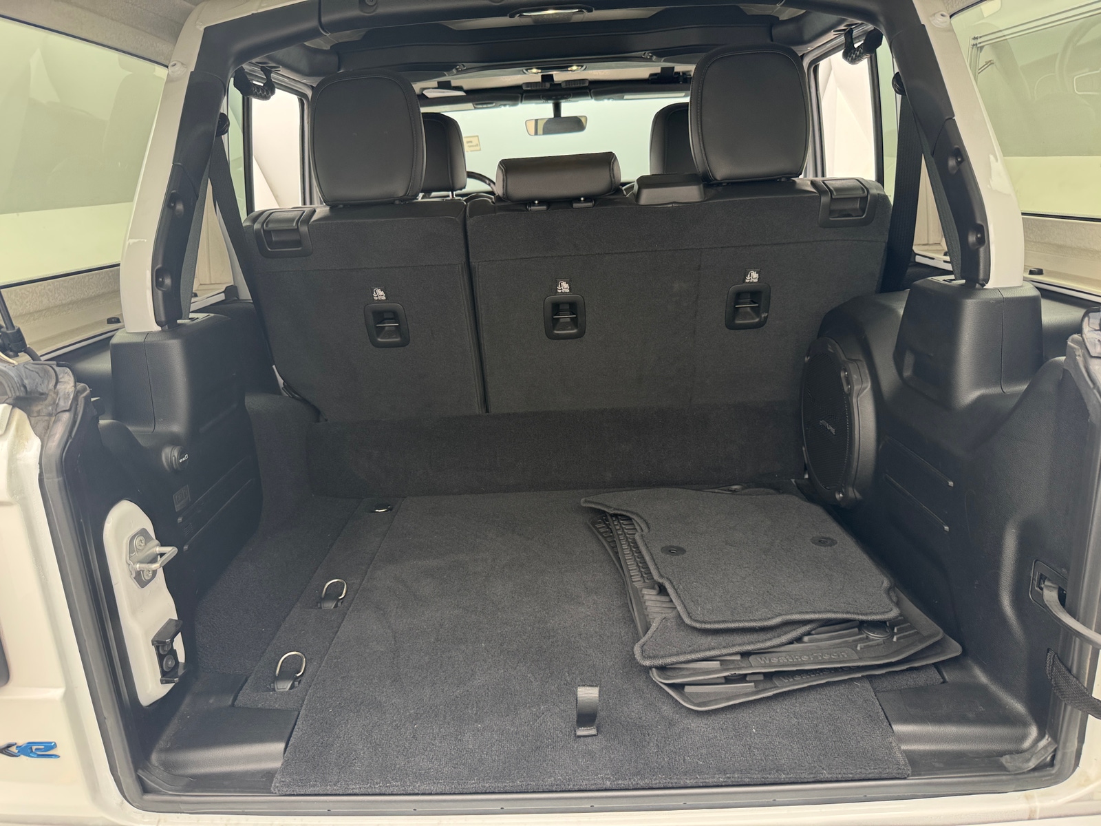 Thumbnail: 2021 Jeep Wrangler - 6