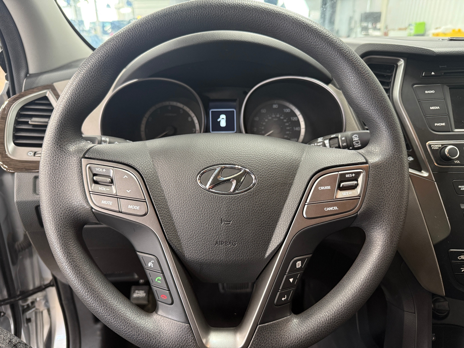 Thumbnail: 2017 Hyundai Santa Fe - 5