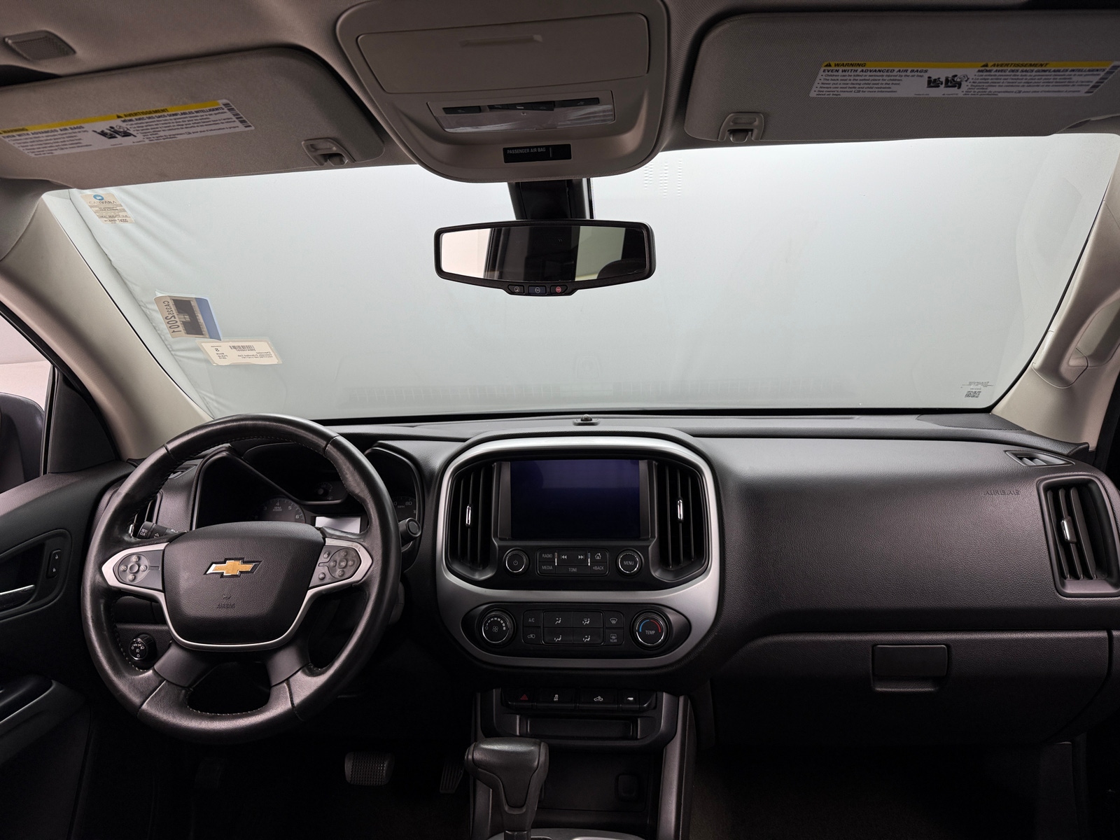 Thumbnail: 2015 Chevrolet Colorado - 3
