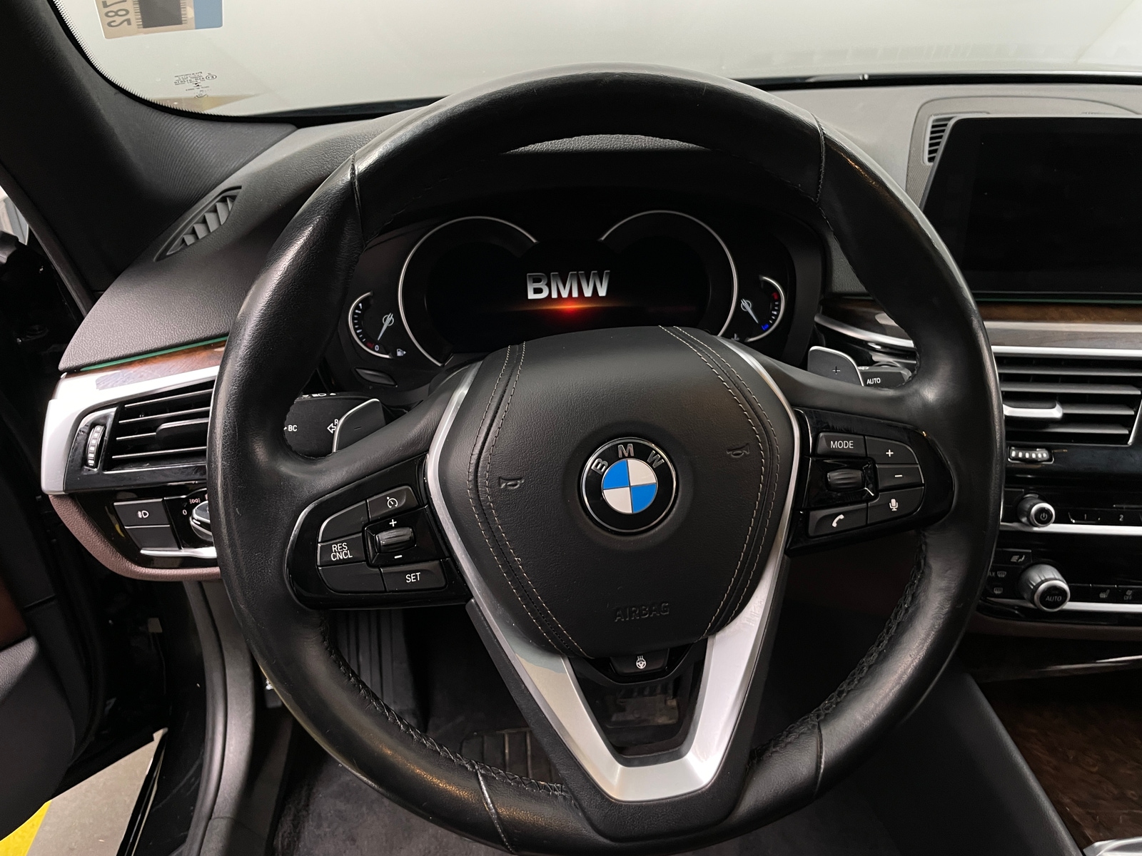 Thumbnail: 2018 BMW 5 Series - 4