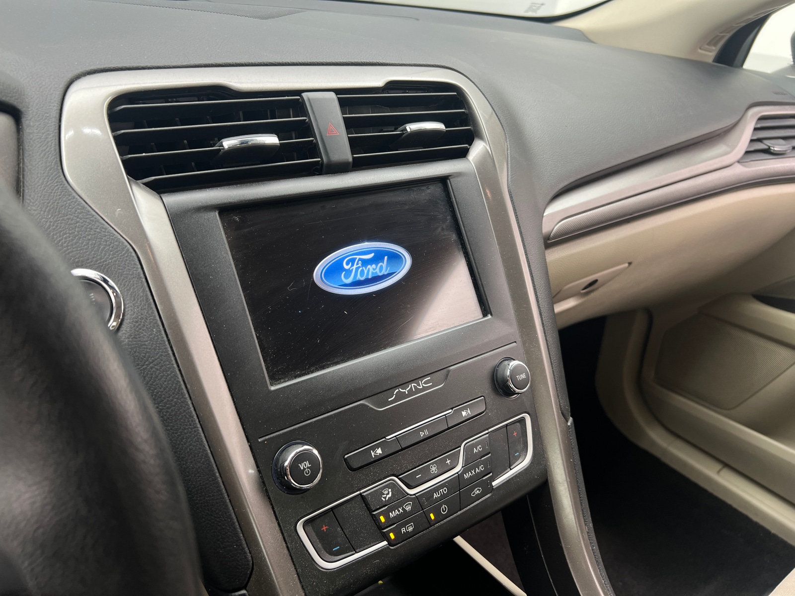 Thumbnail: 2019 Ford Fusion - 4
