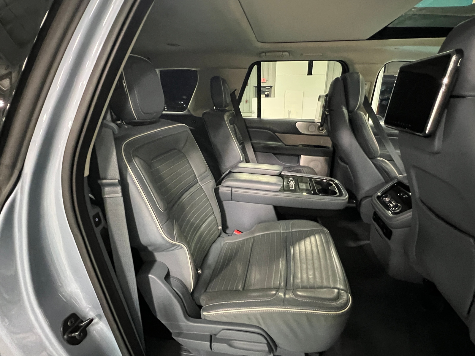 Thumbnail: 2018 Lincoln Navigator L - 5