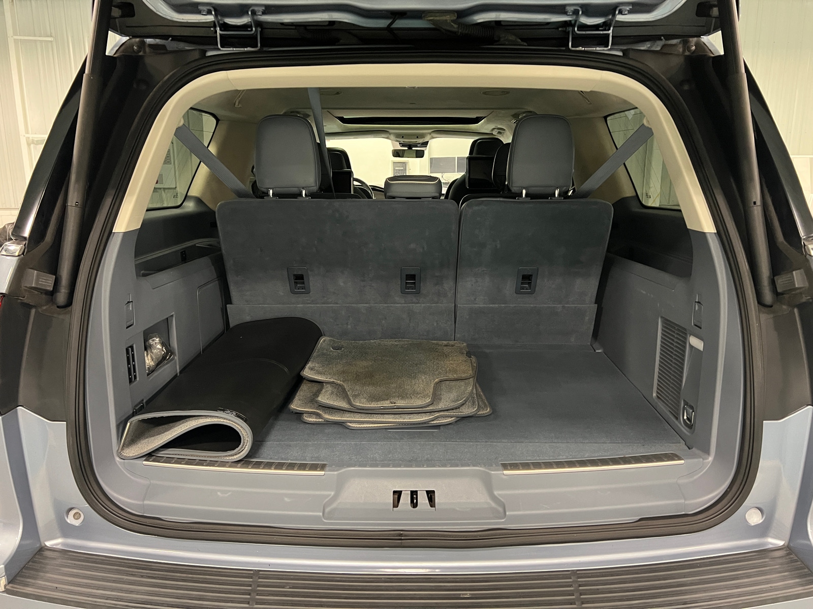 Thumbnail: 2018 Lincoln Navigator L - 6