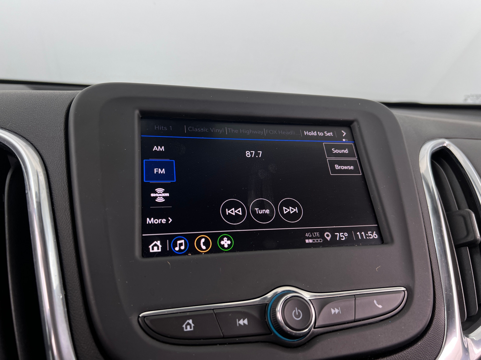 Thumbnail: 2023 Chevrolet Equinox - 4