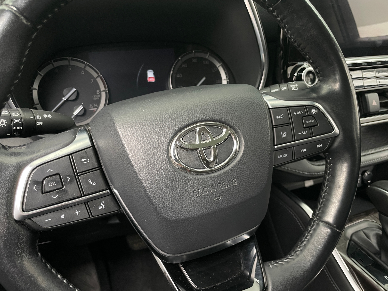 Thumbnail: 2020 Toyota Highlander - 4