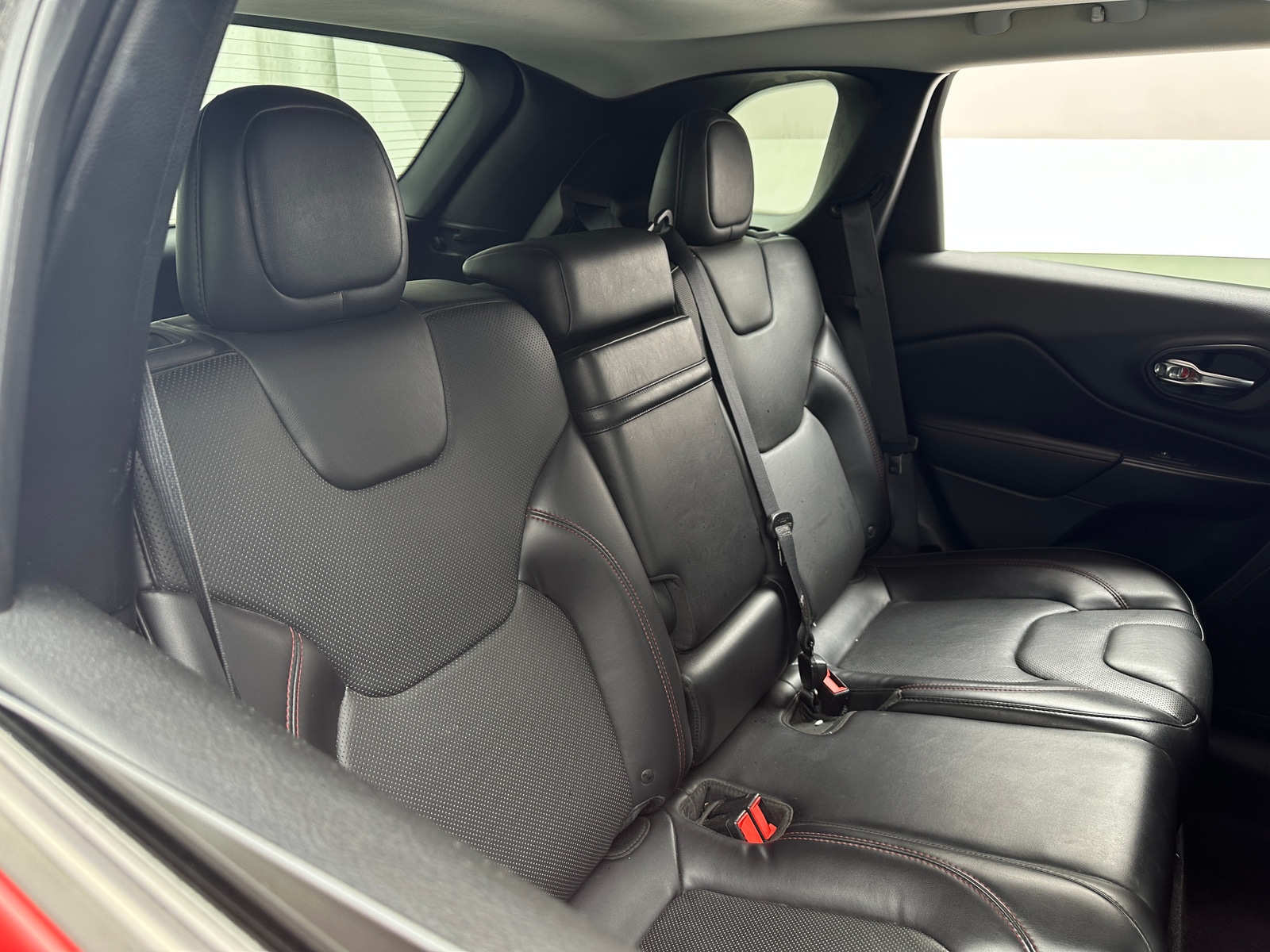 Thumbnail: 2019 Jeep Cherokee - 5