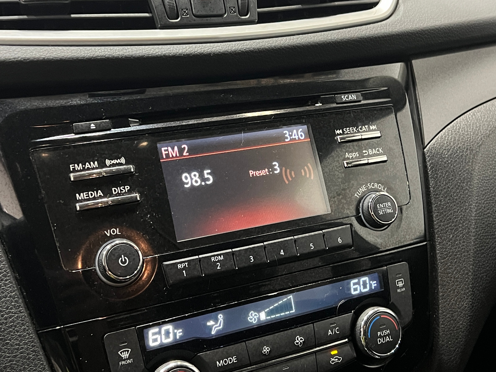 Thumbnail: 2016 Nissan Rogue - 4