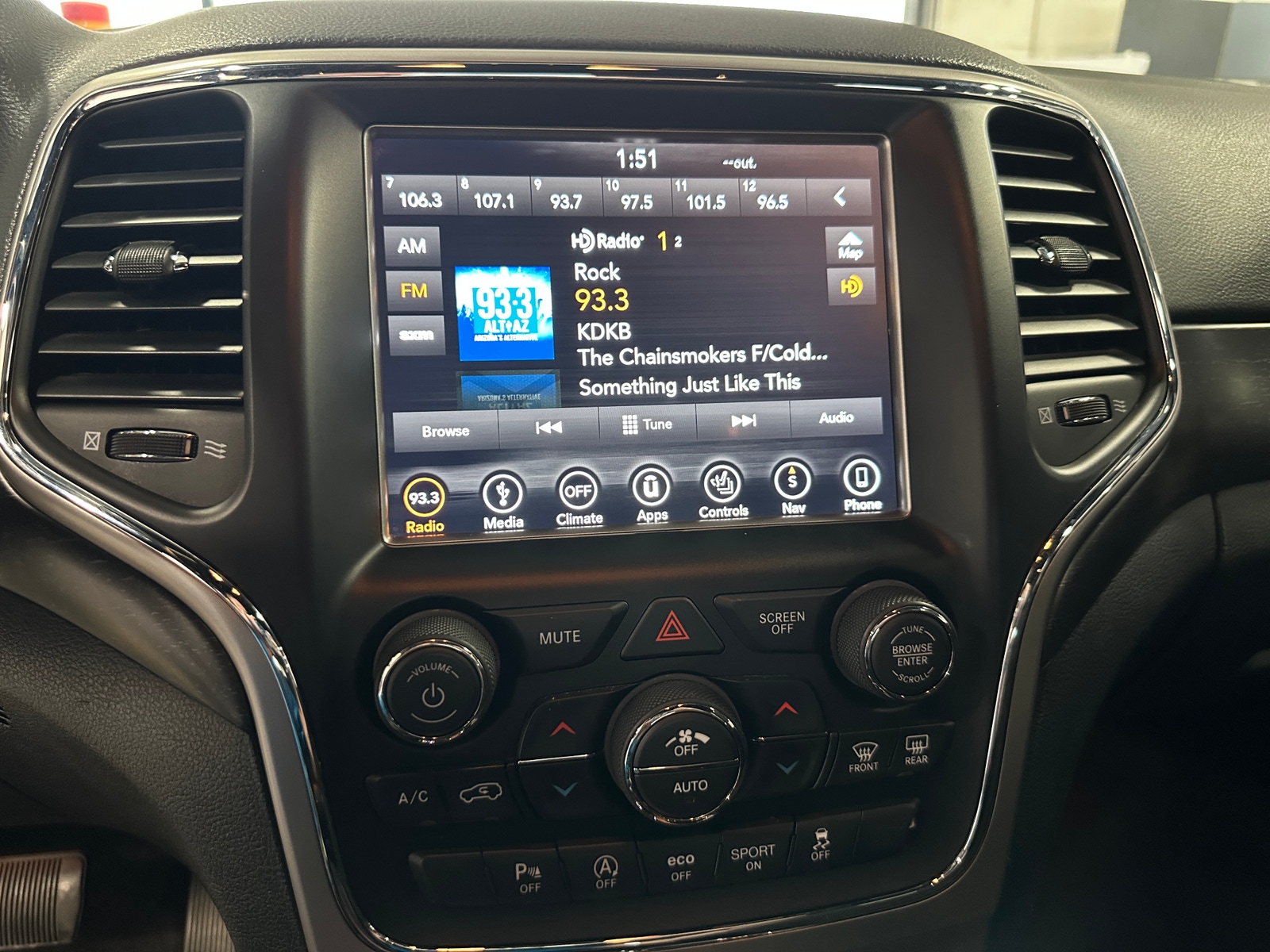 Thumbnail: 2018 Jeep Grand Cherokee - 4