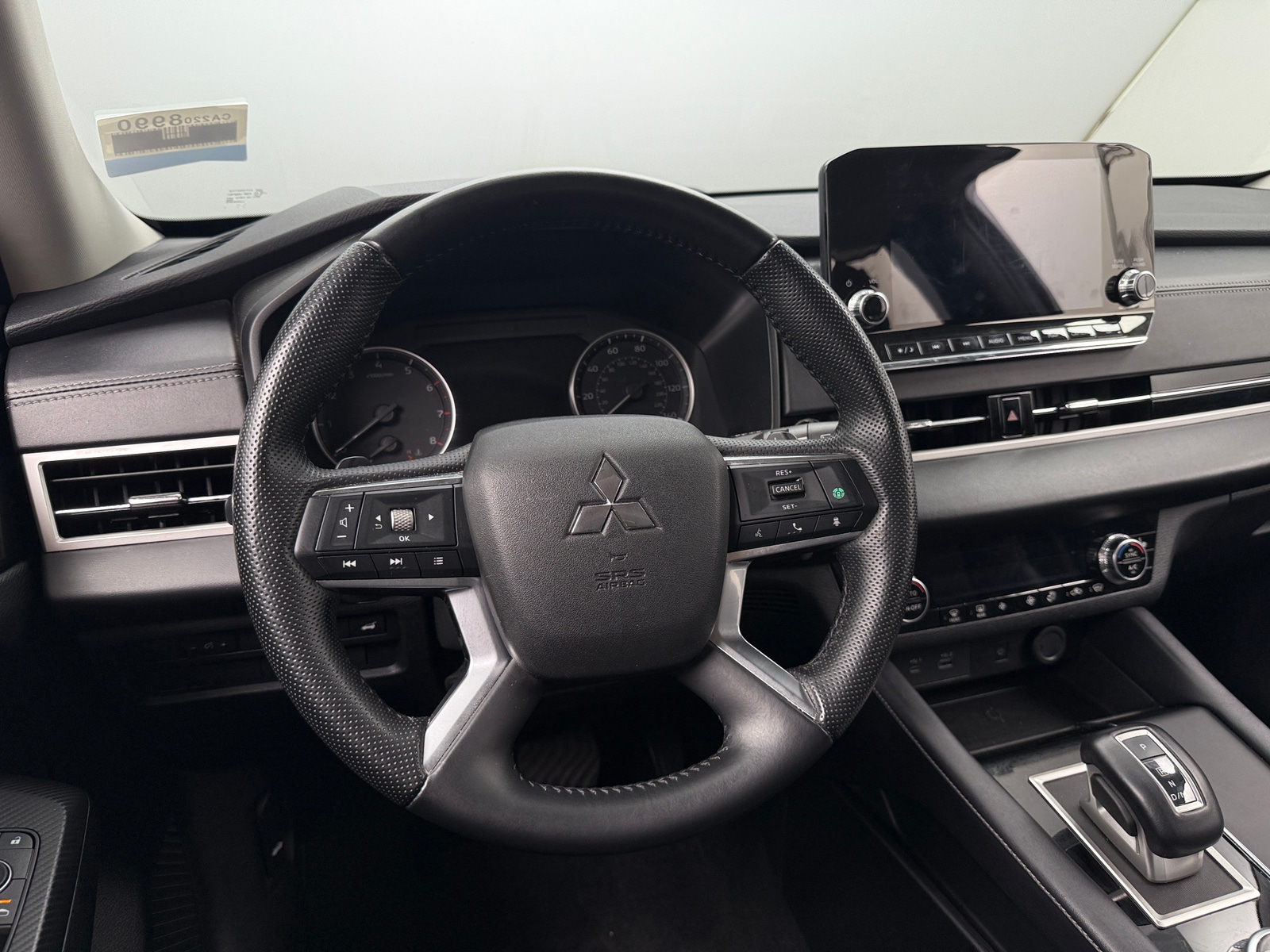 Thumbnail: 2024 Mitsubishi Outlander - 4
