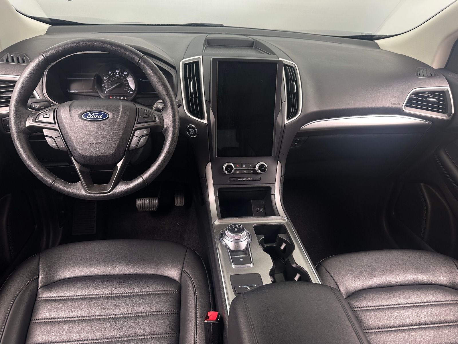 Thumbnail: 2022 Ford Edge - 2