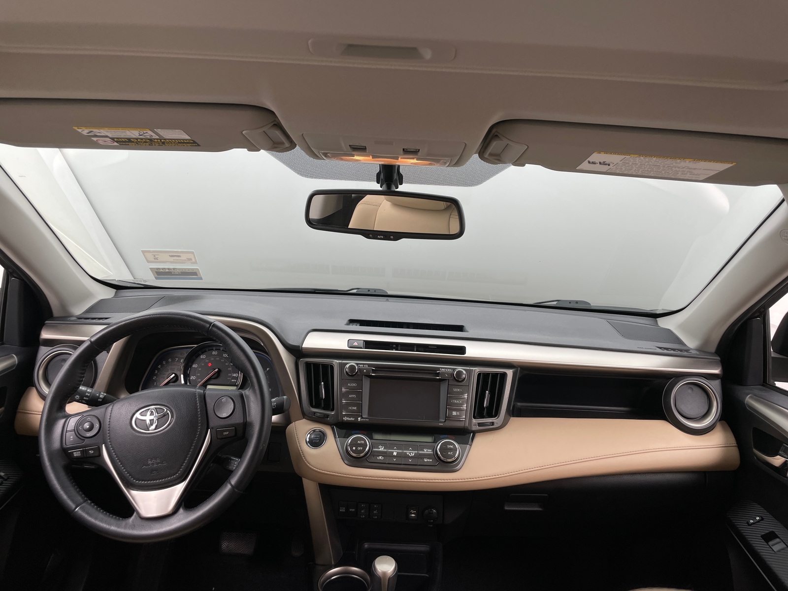 Thumbnail: 2015 Toyota RAV4 - 2