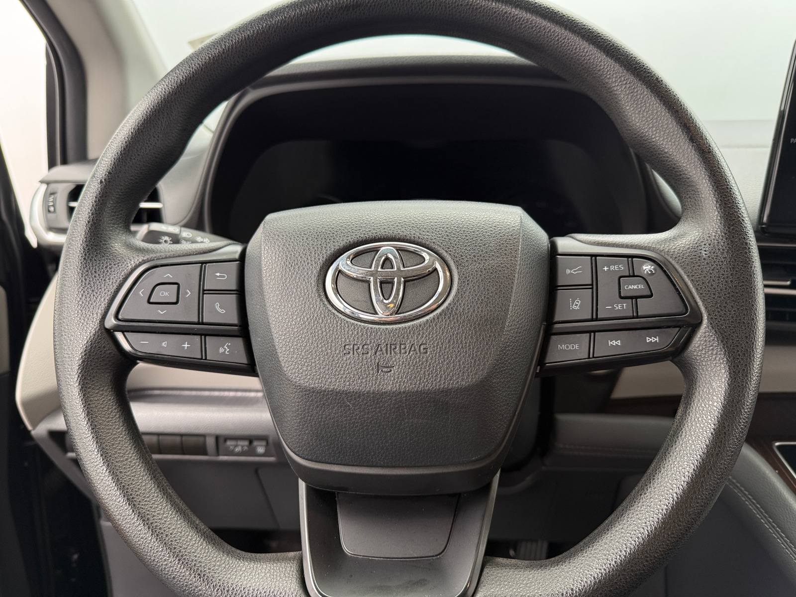 Thumbnail: 2024 Toyota Sienna - 5