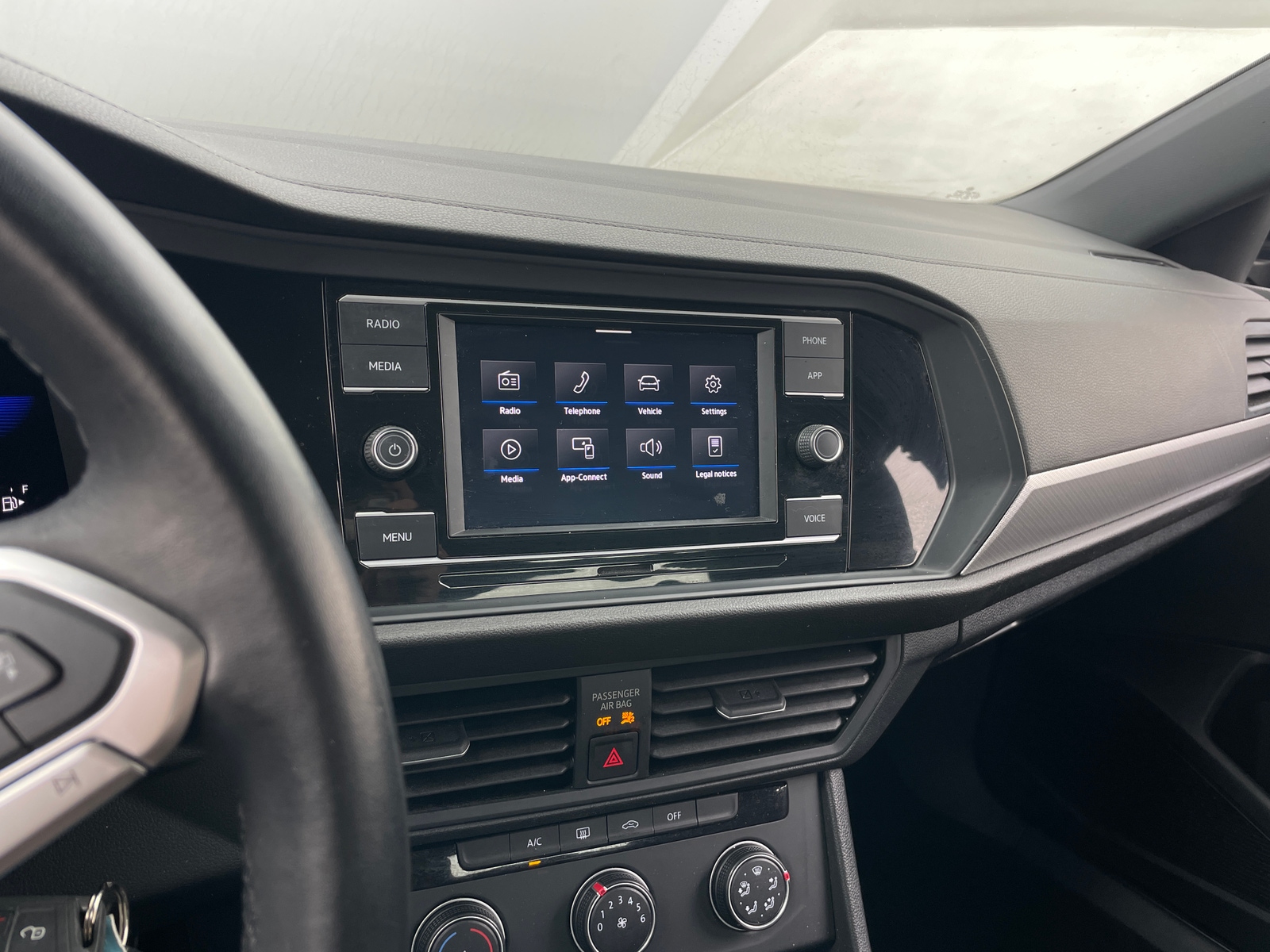 Thumbnail: 2023 Volkswagen Jetta - 4