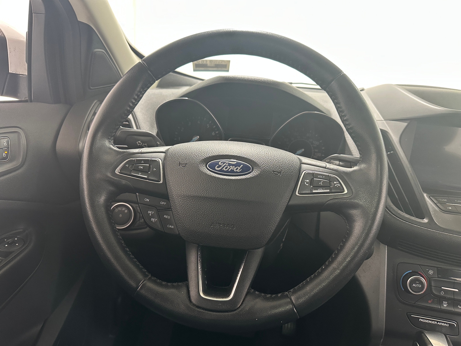 Thumbnail: 2019 Ford Escape - 4