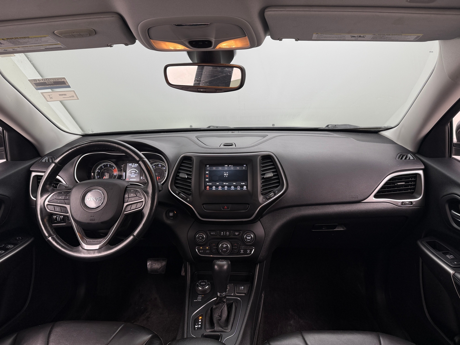 Thumbnail: 2019 Jeep Cherokee - 3