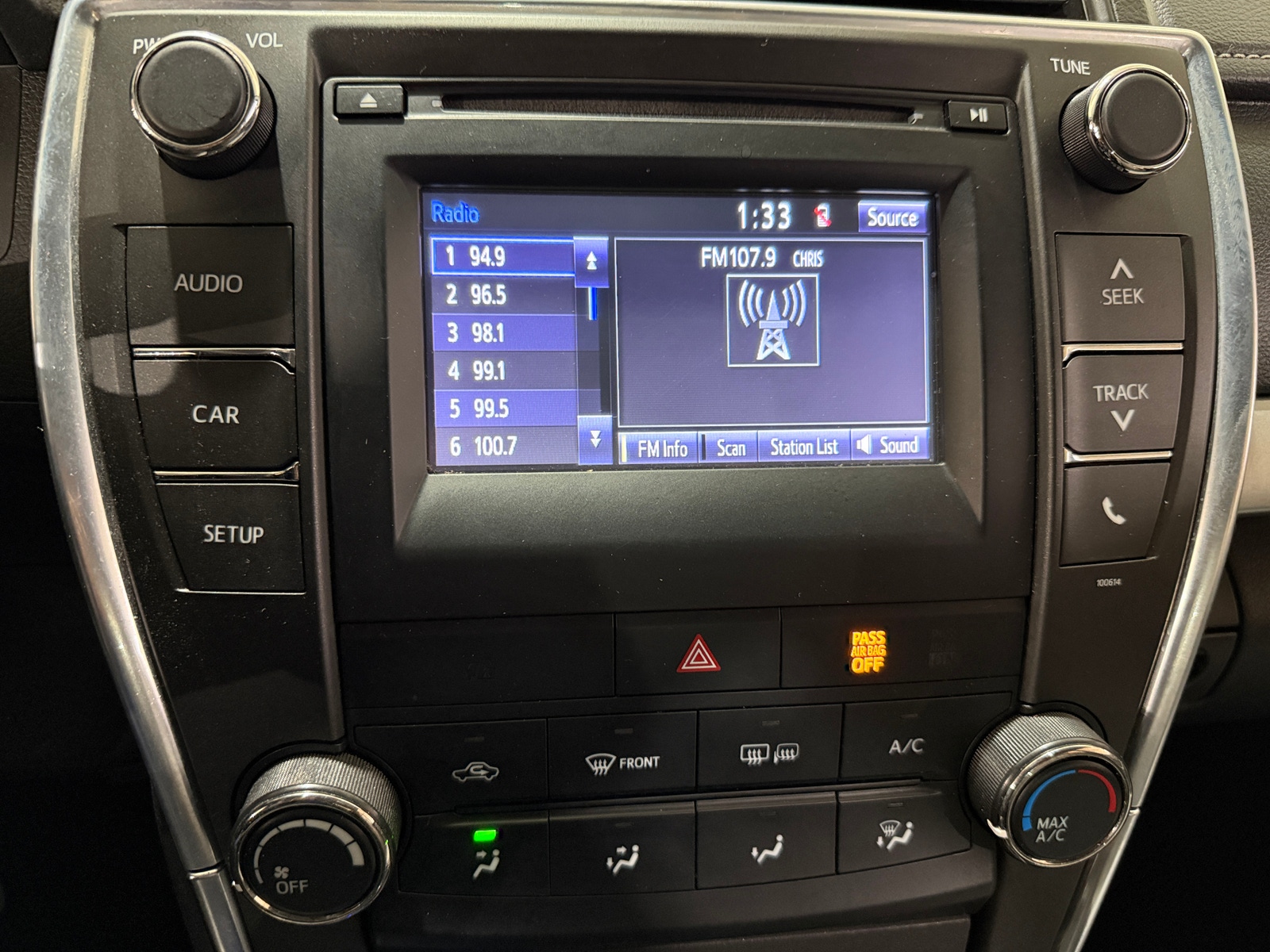 Thumbnail: 2016 Toyota Camry - 4