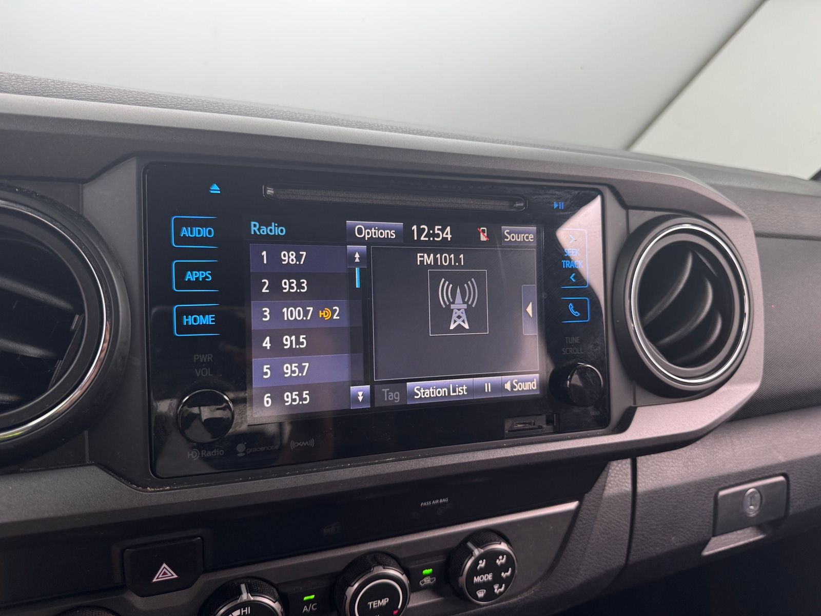 Thumbnail: 2019 Toyota Tacoma - 4