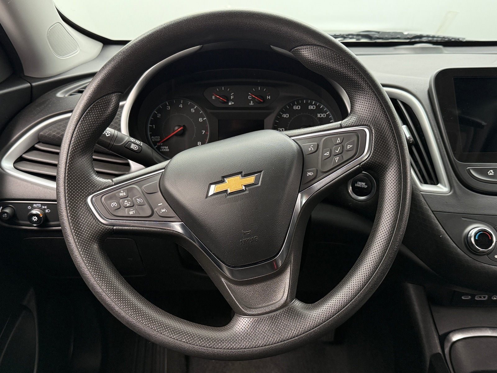 Thumbnail: 2023 Chevrolet Malibu - 5