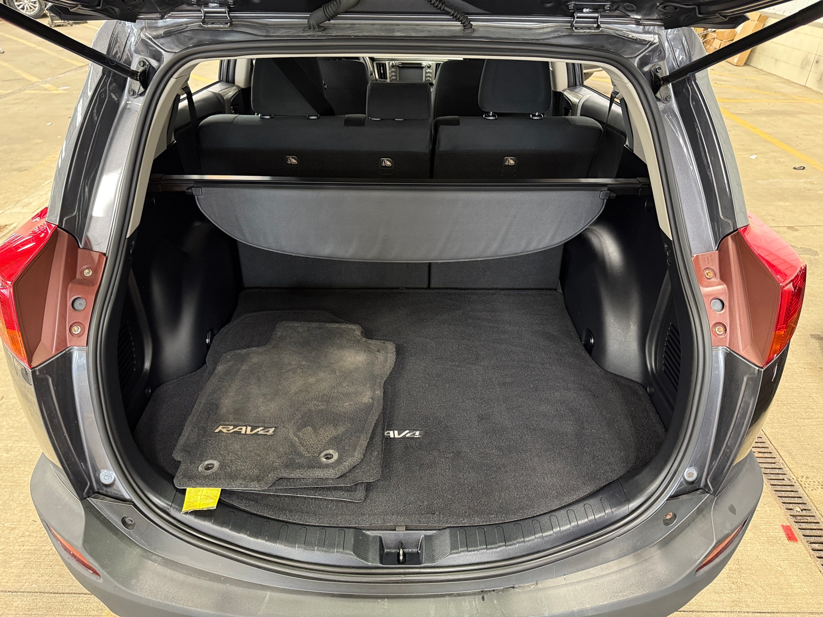 Thumbnail: 2013 Toyota RAV4 - 7
