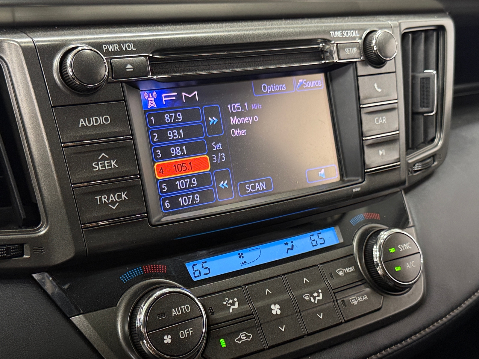 Thumbnail: 2013 Toyota RAV4 - 4