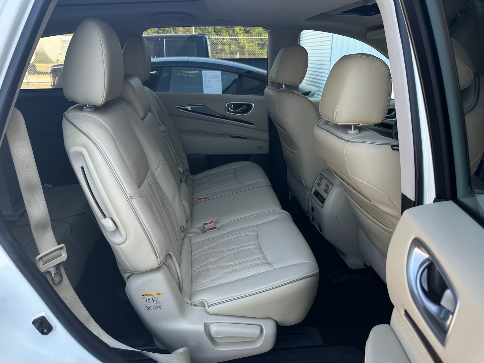 Thumbnail: 2017 INFINITI QX60 - 5