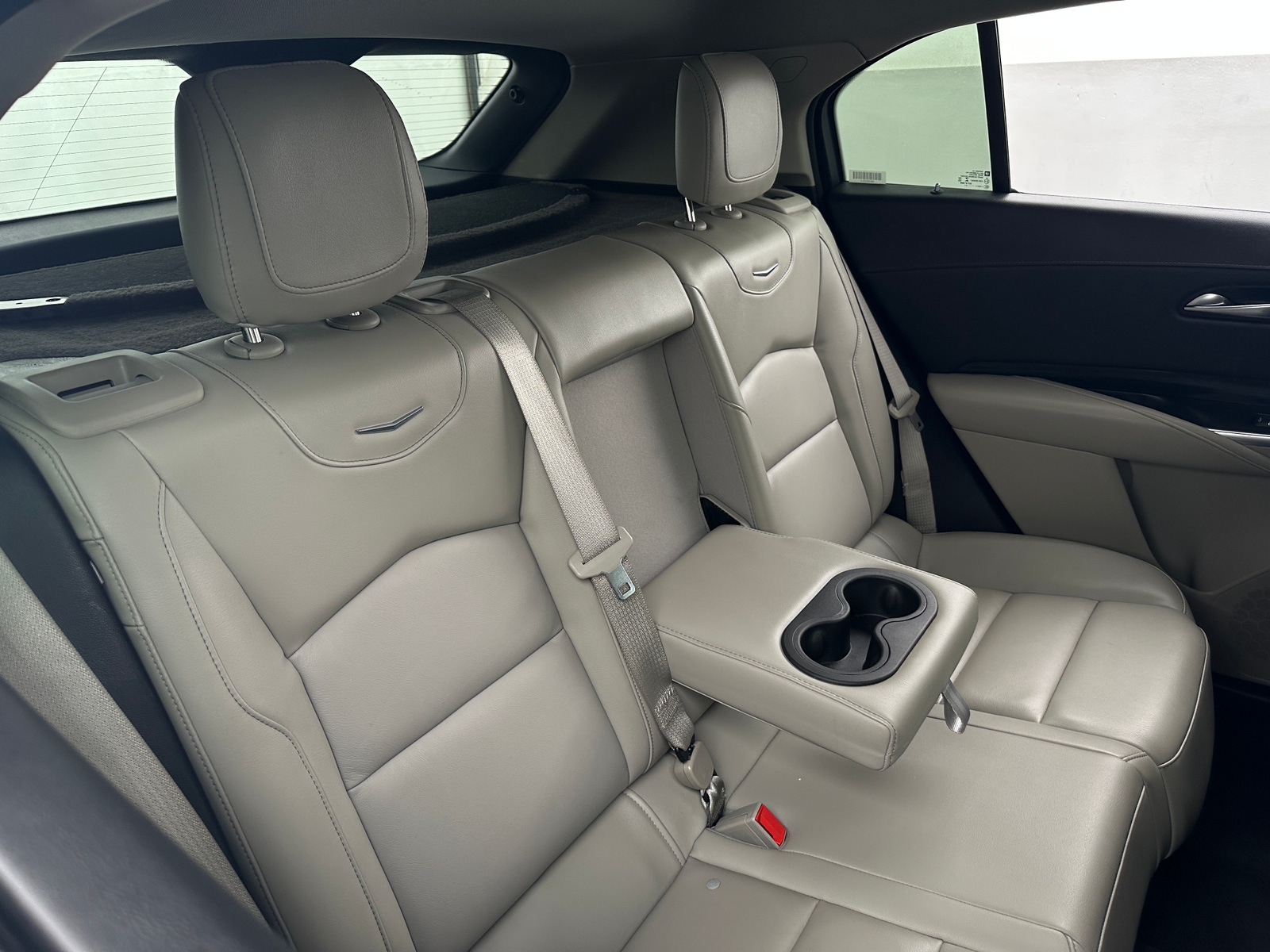Thumbnail: 2022 Cadillac XT4 - 5