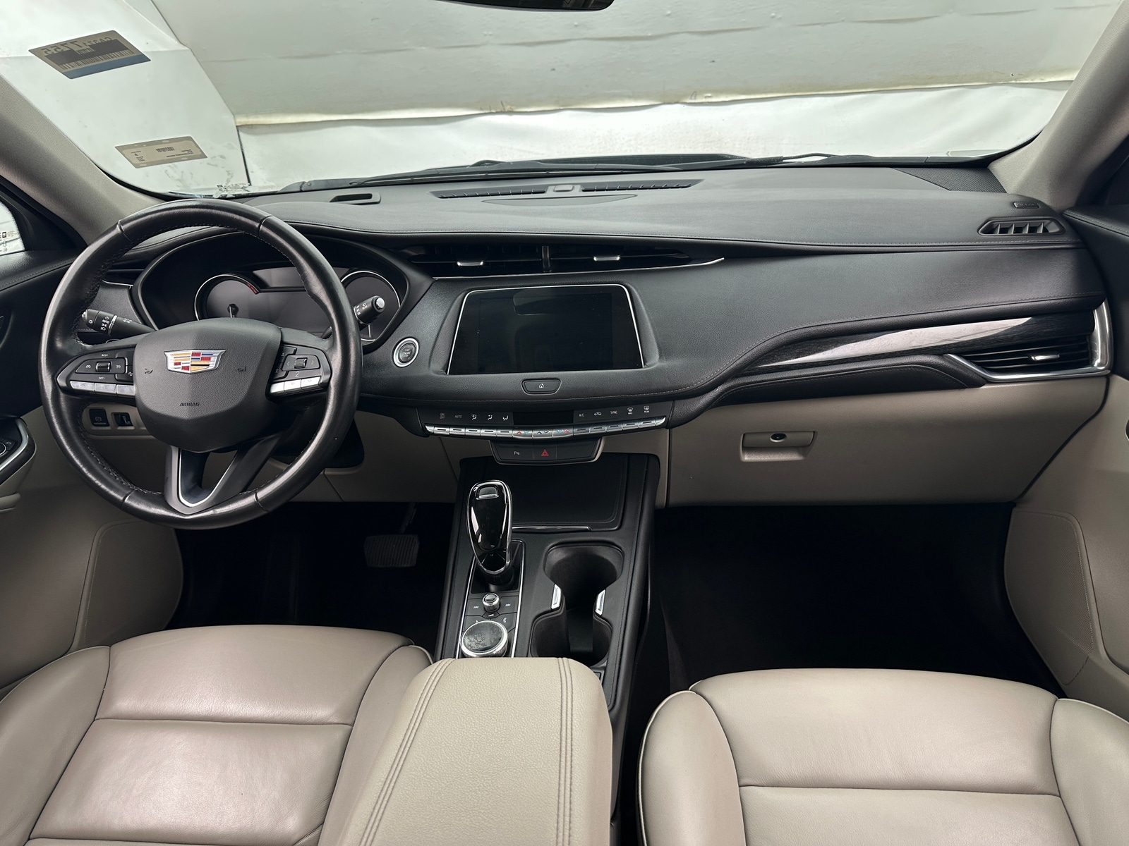 Thumbnail: 2022 Cadillac XT4 - 2