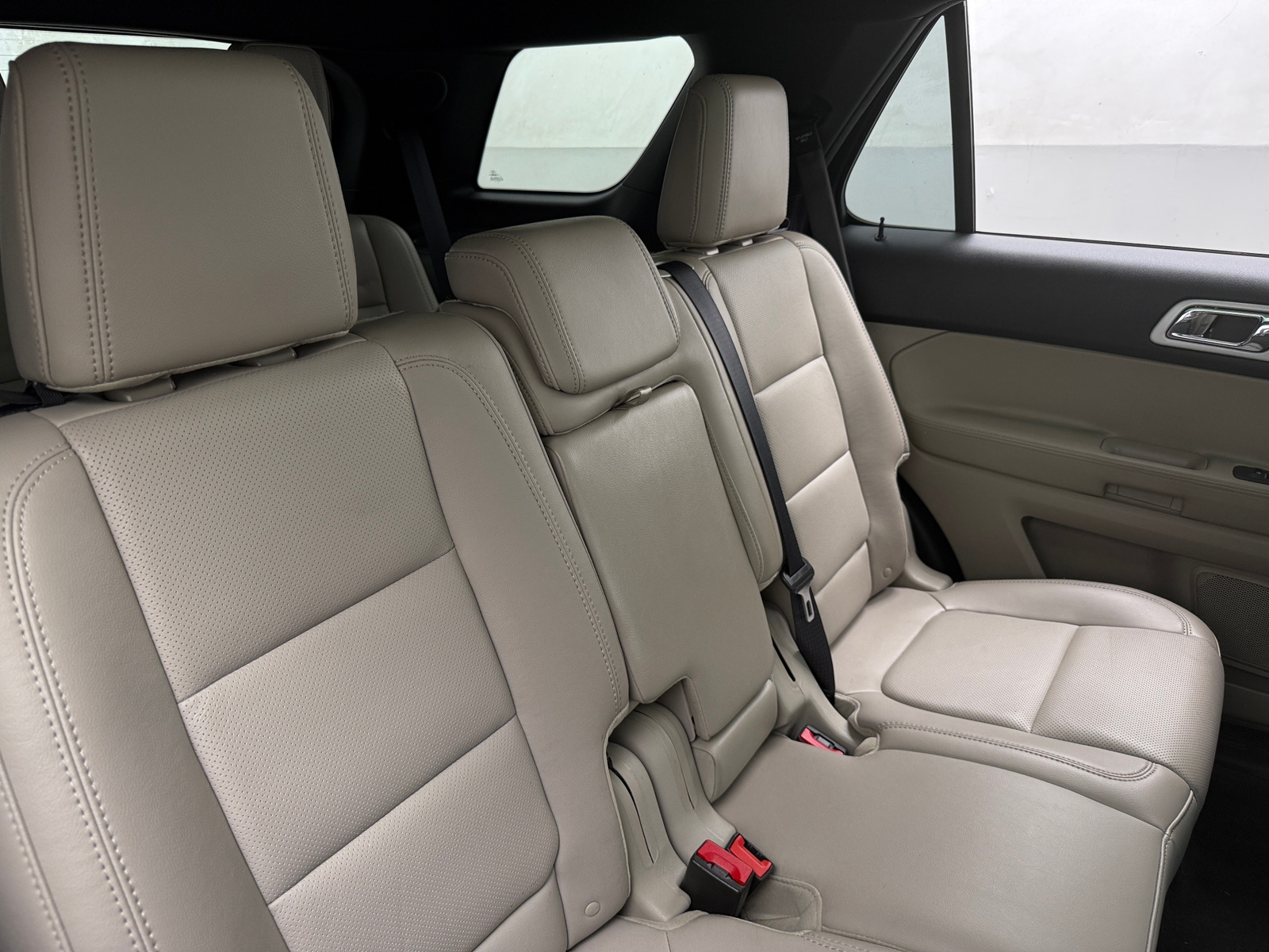 Thumbnail: 2013 Ford Explorer - 5