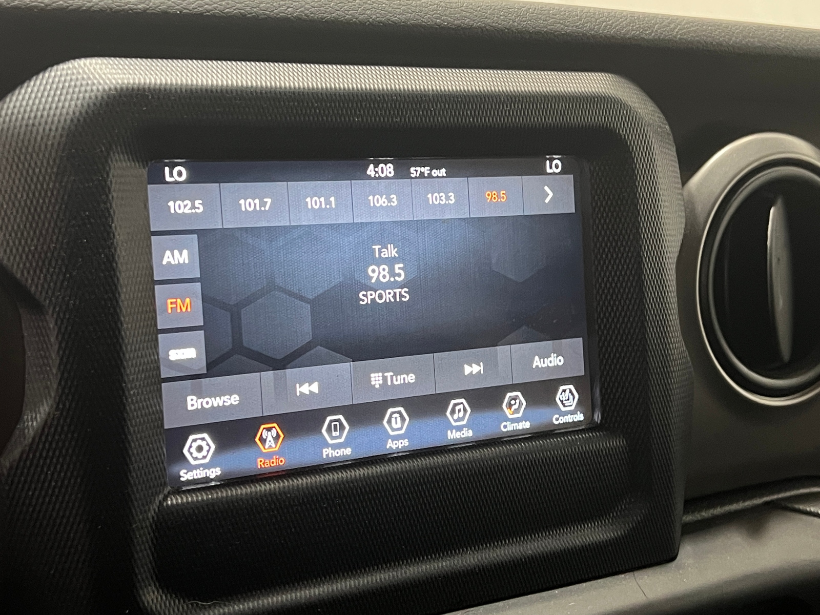 Thumbnail: 2020 Jeep Gladiator - 4