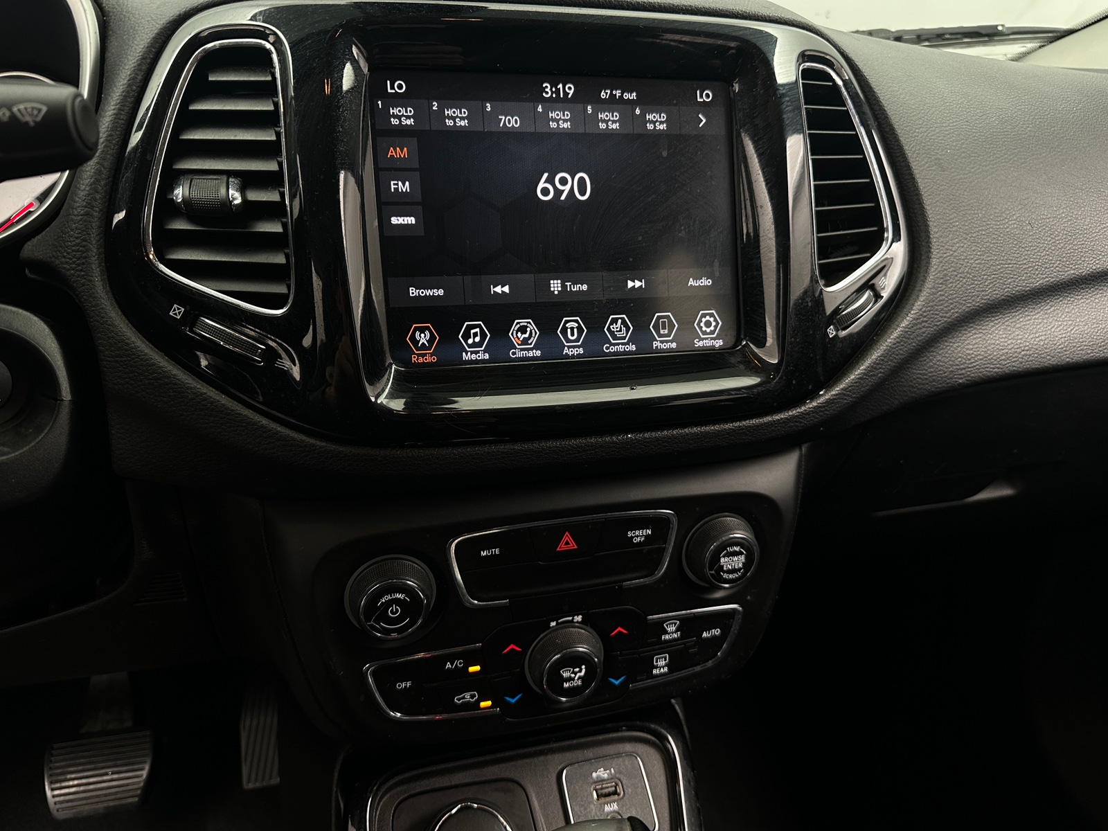Thumbnail: 2020 Jeep Compass - 3