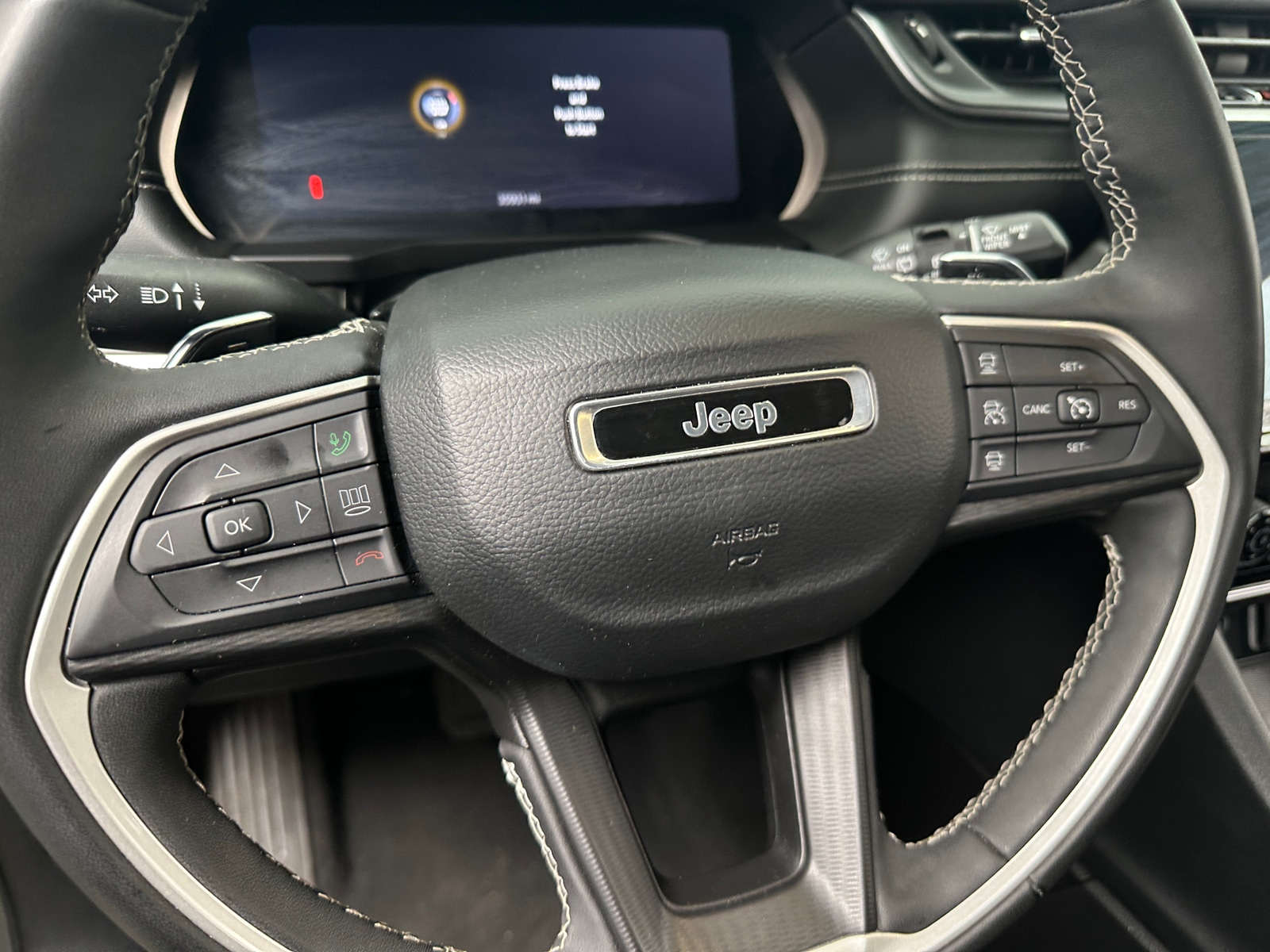 Thumbnail: 2023 Jeep Grand Cherokee L - 5