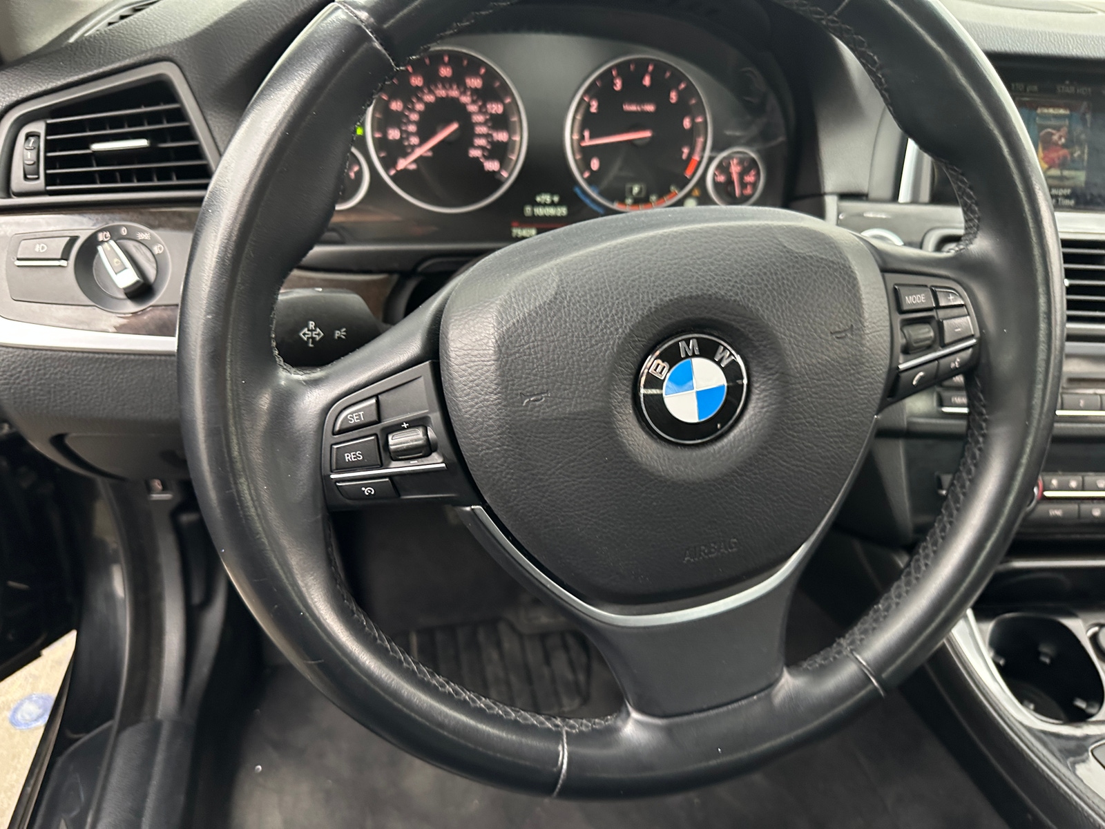 Thumbnail: 2015 BMW 5 Series - 4
