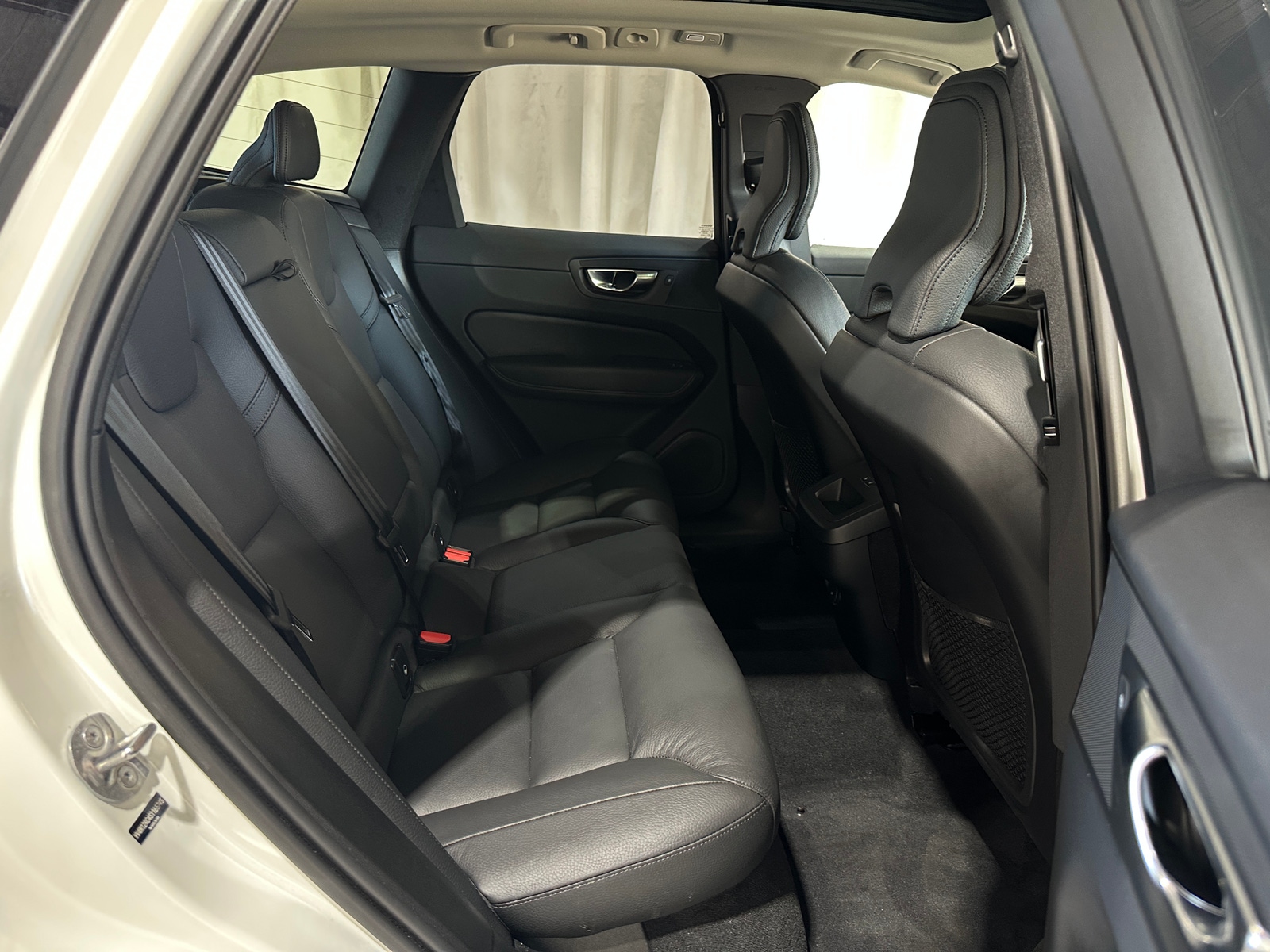 Thumbnail: 2025 Volvo XC60 - 5