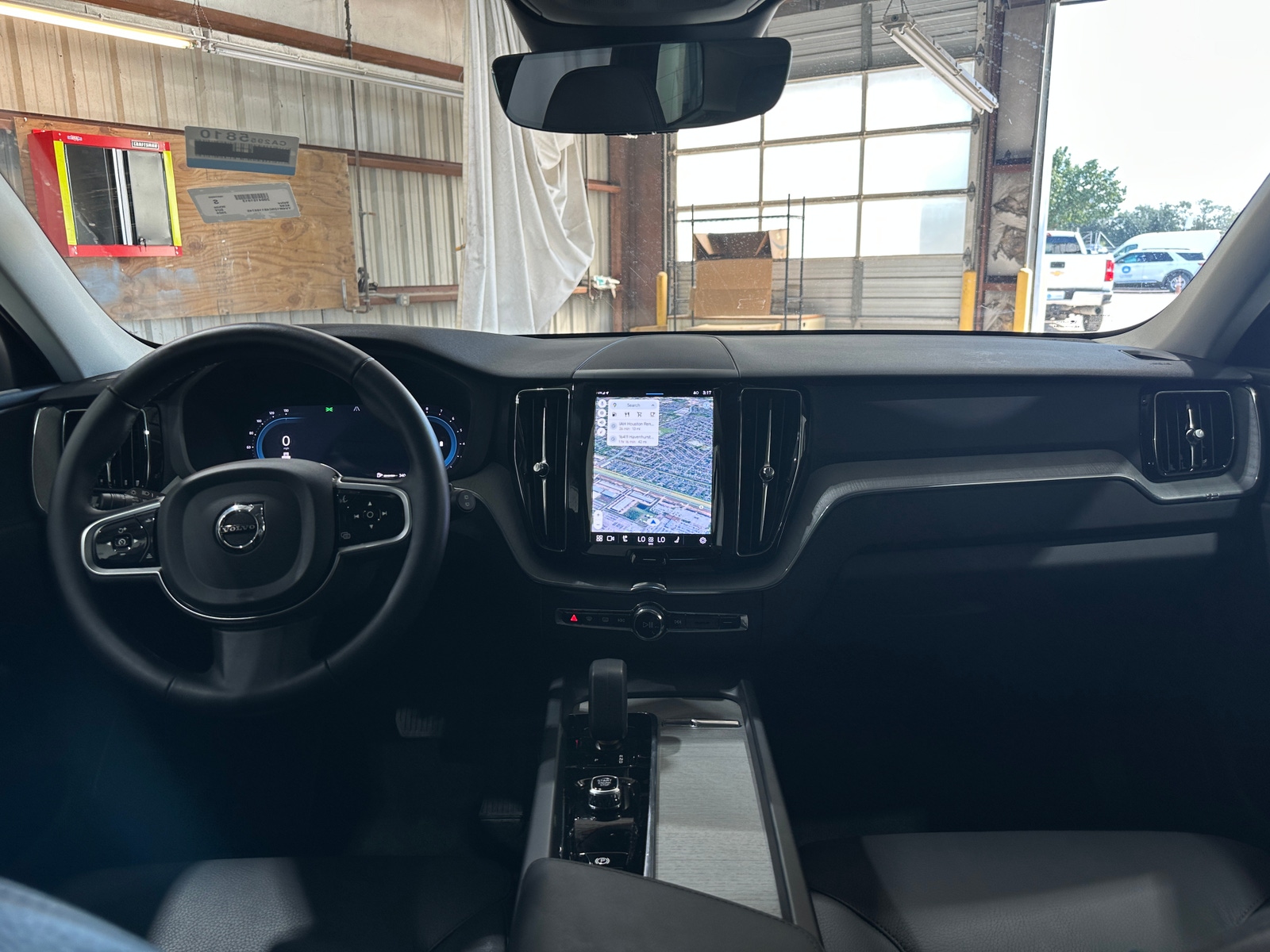 Thumbnail: 2025 Volvo XC60 - 2