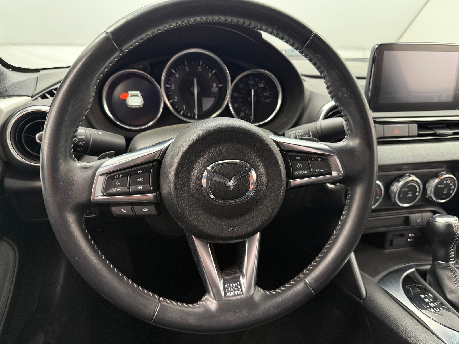 Thumbnail: 2022 Mazda MX-5 Miata - 4
