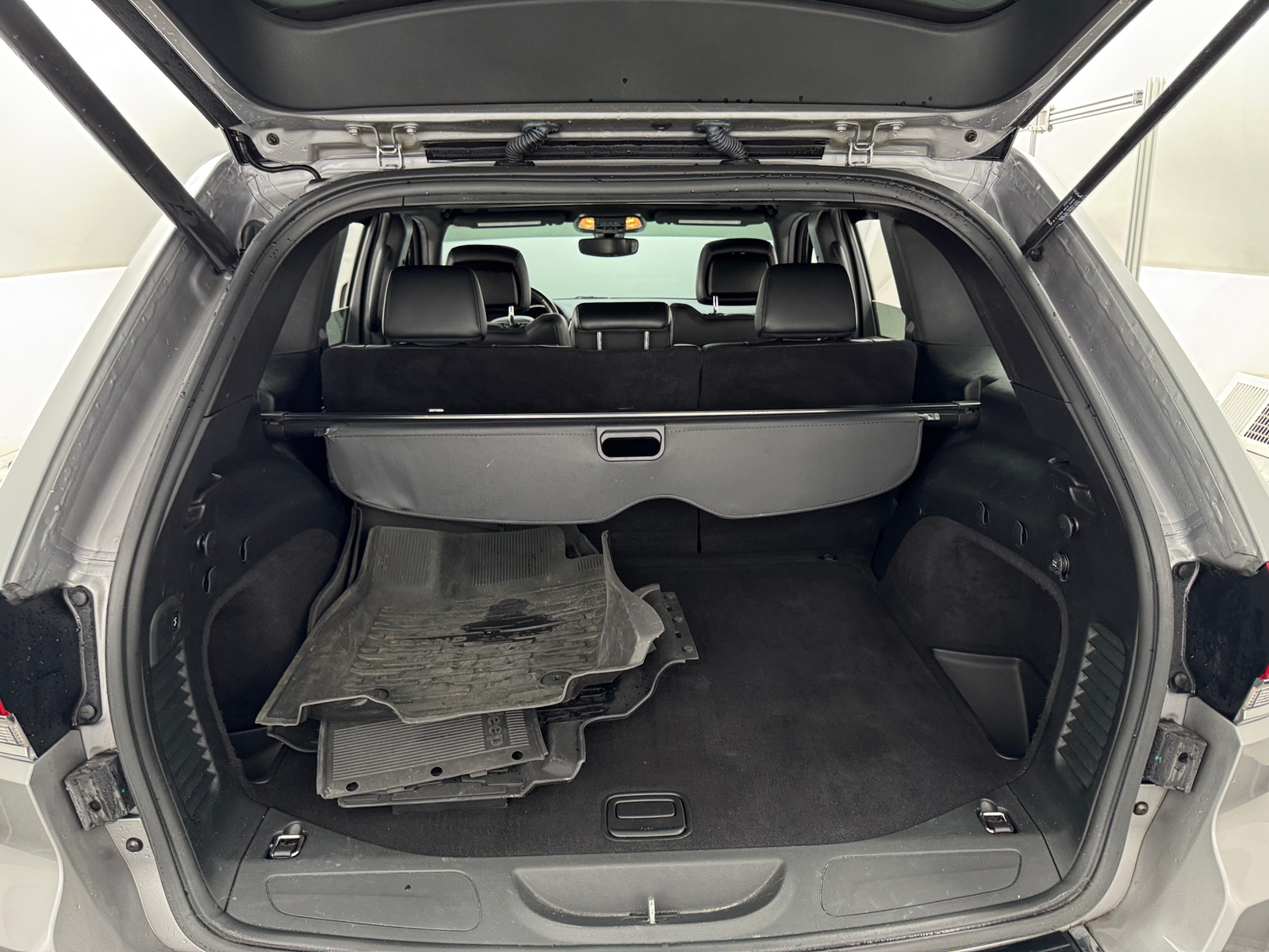 Thumbnail: 2020 Jeep Grand Cherokee - 6