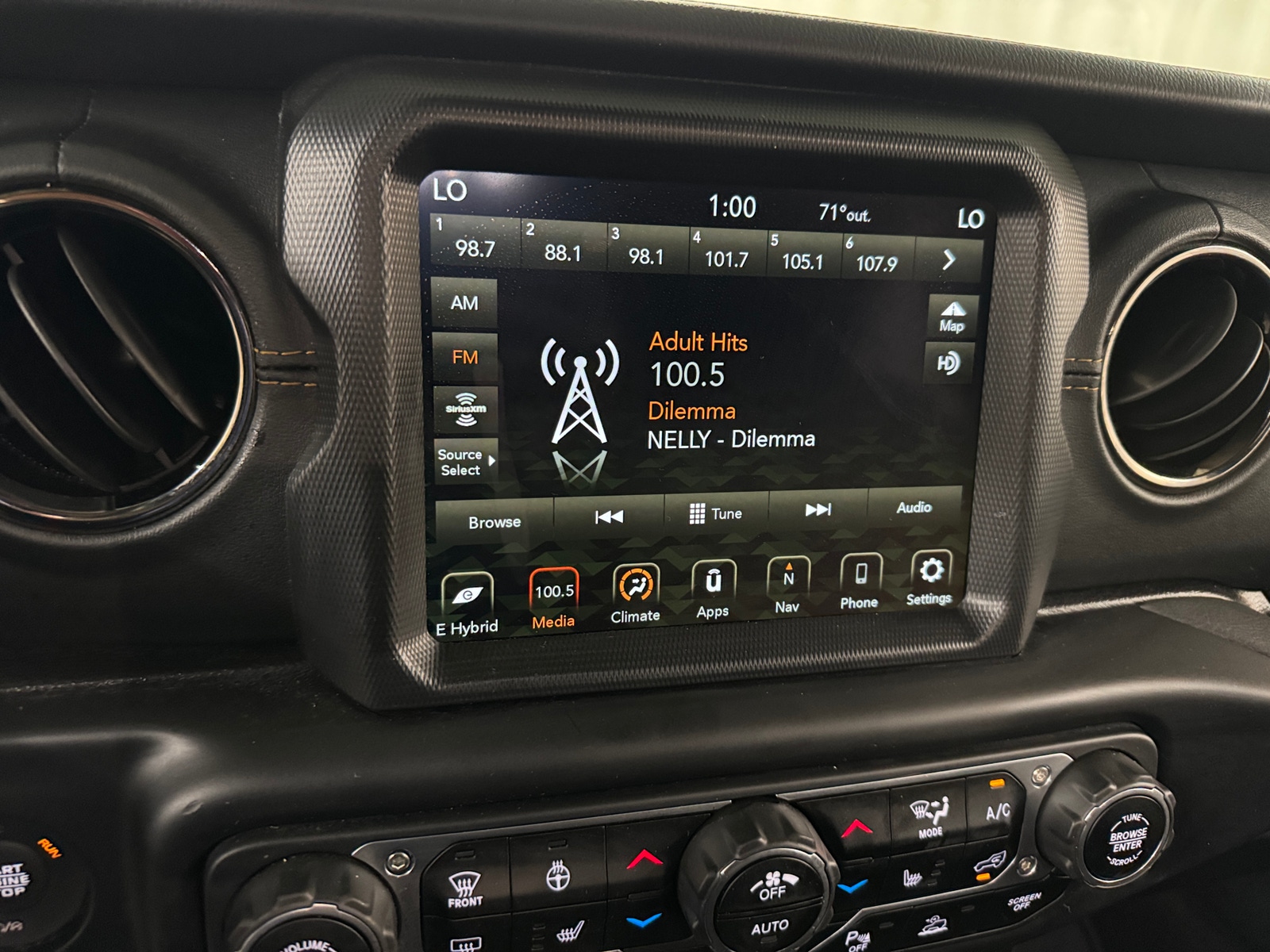 Thumbnail: 2021 Jeep Wrangler - 3