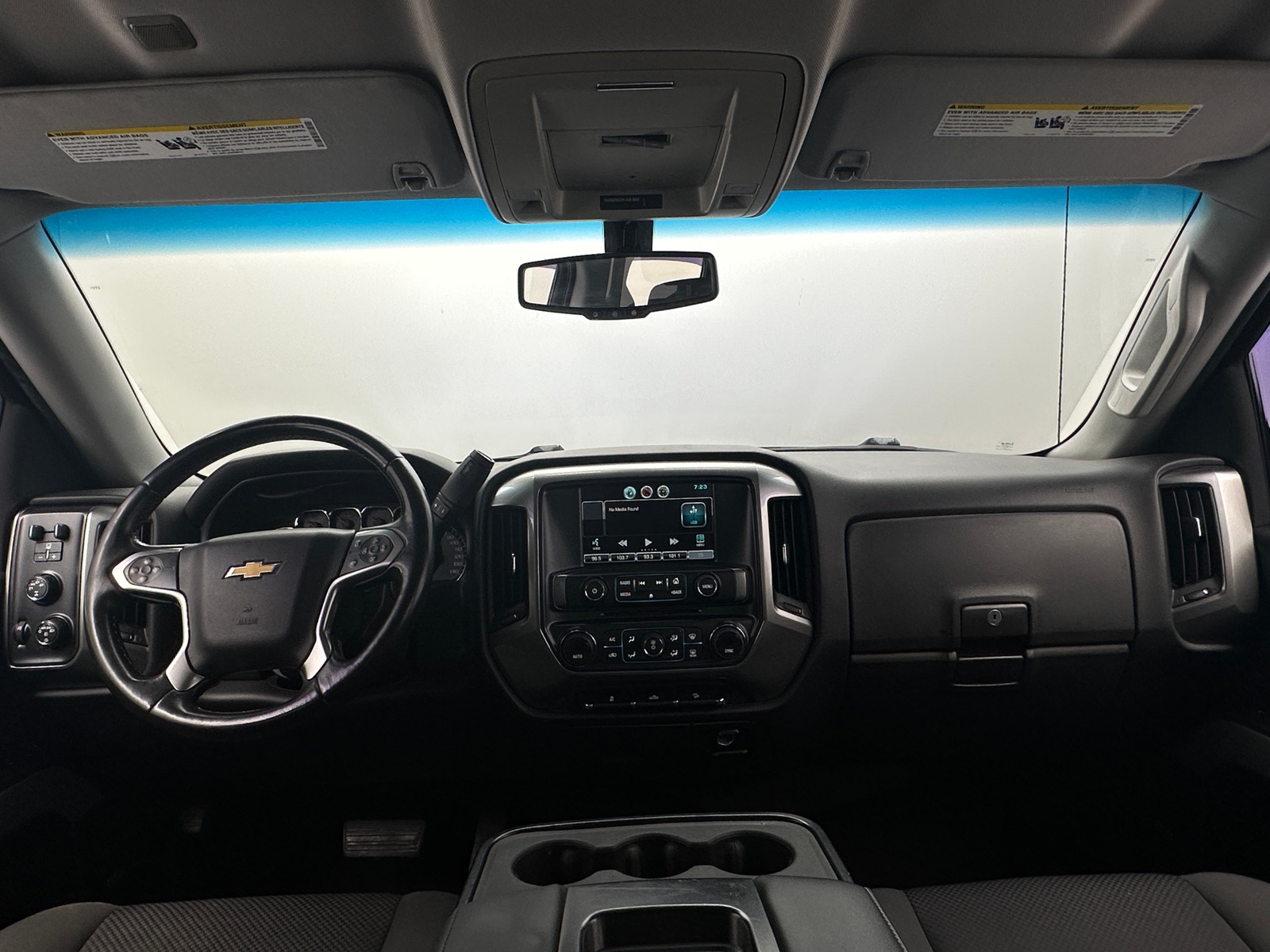 Thumbnail: 2015 Chevrolet Silverado 1500 - 3