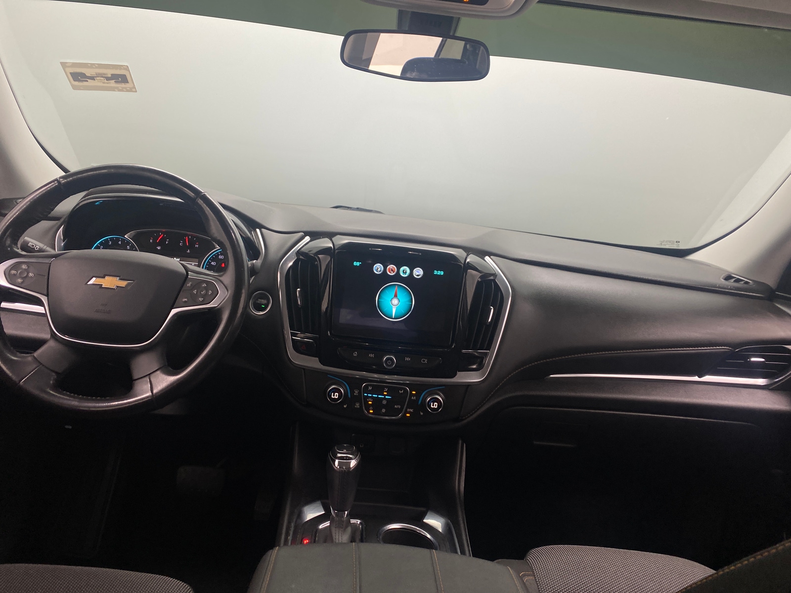 Thumbnail: 2018 Chevrolet Traverse - 3