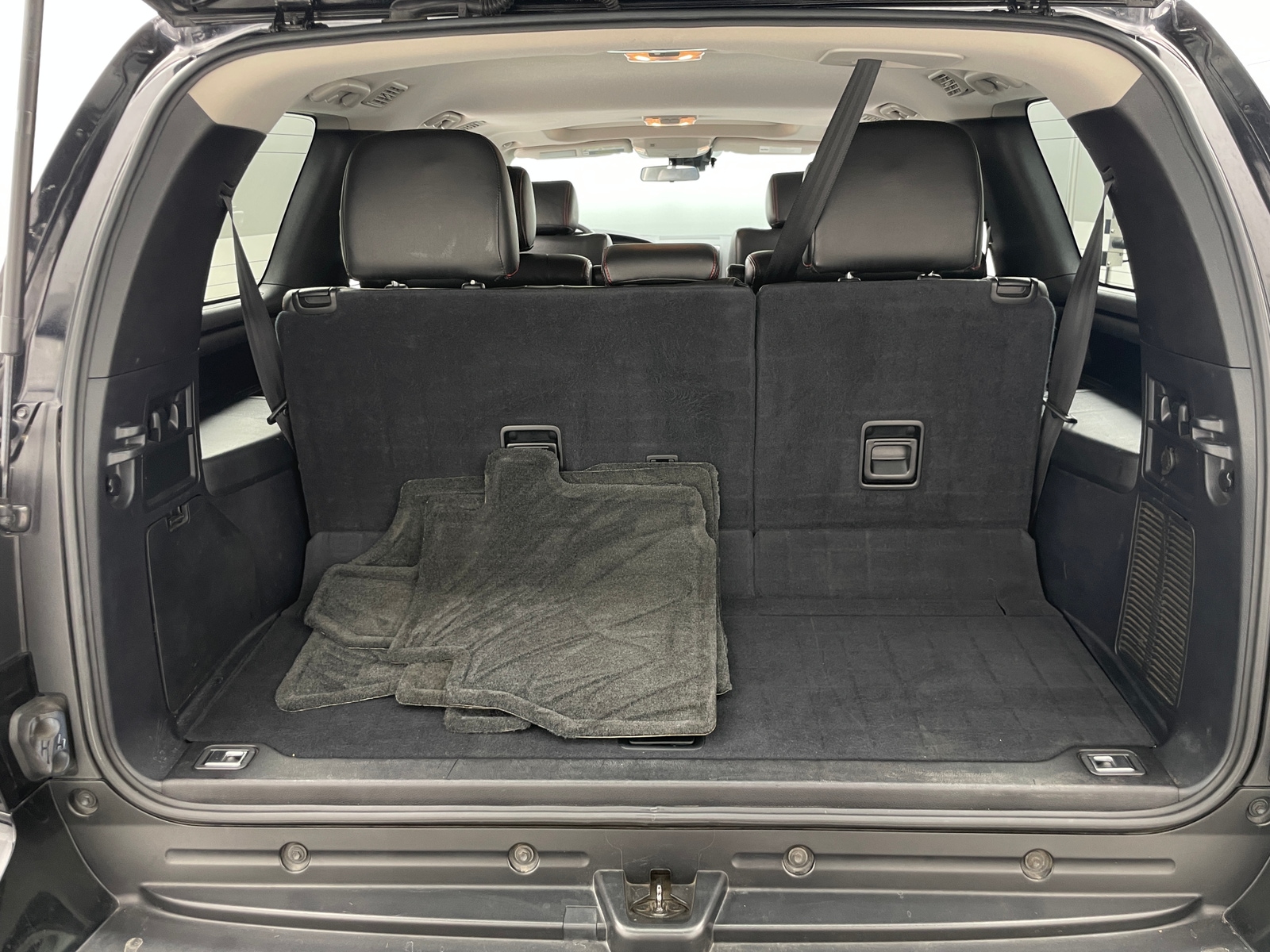 Thumbnail: 2018 Toyota Sequoia - 7