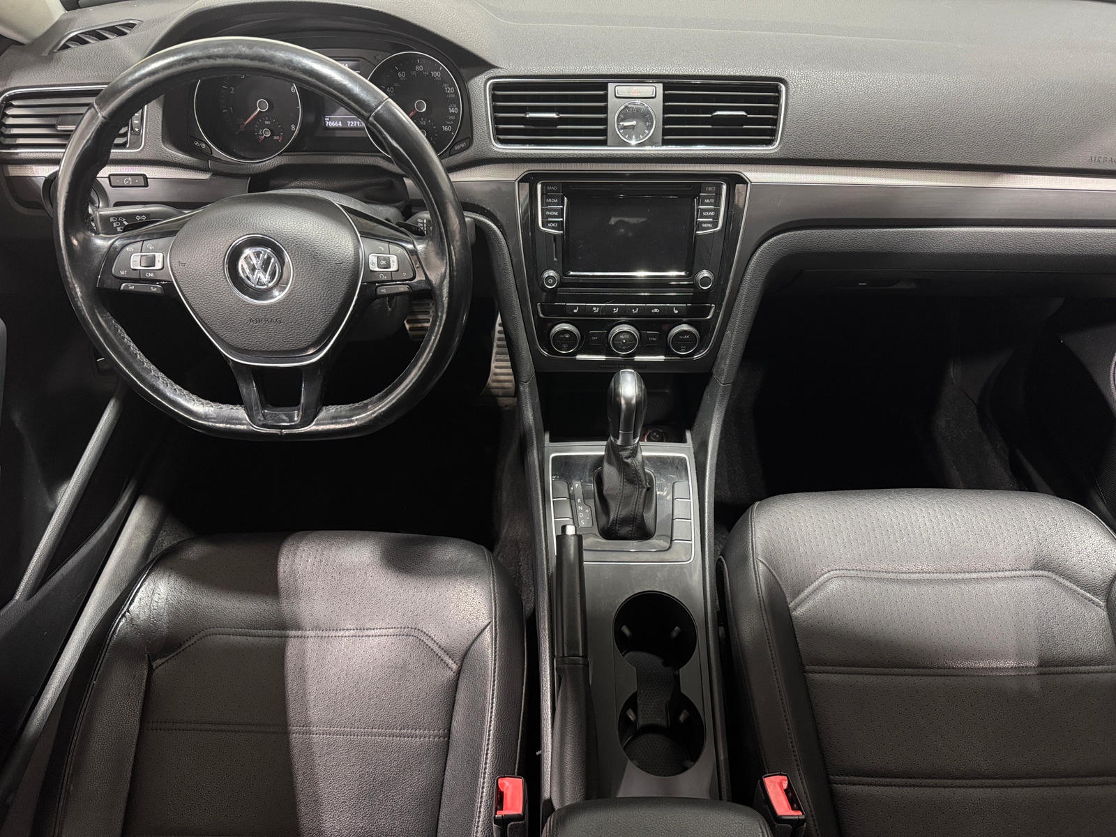 Thumbnail: 2017 Volkswagen Passat - 2