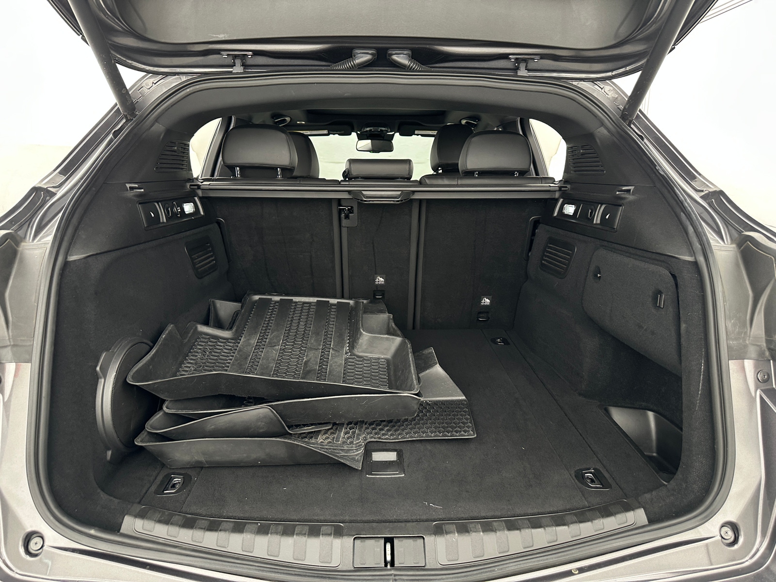 Thumbnail: 2020 Alfa Romeo Stelvio - 6