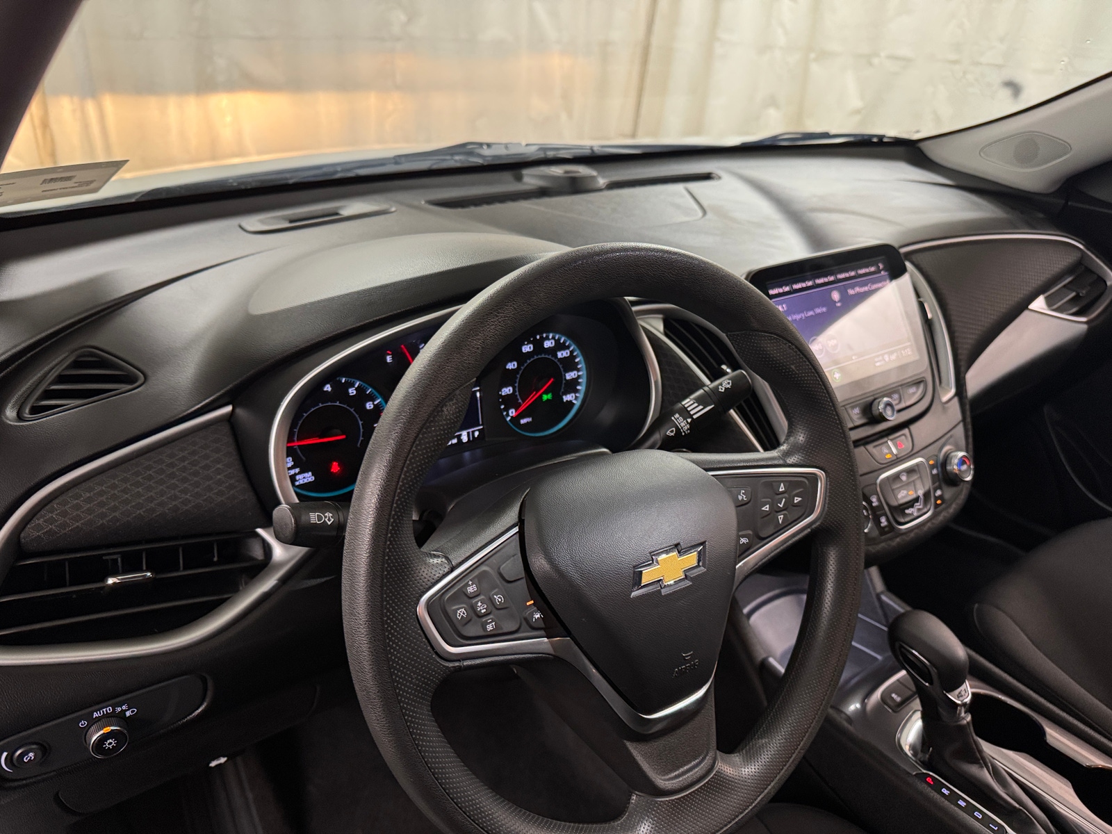 Thumbnail: 2023 Chevrolet Malibu - 3