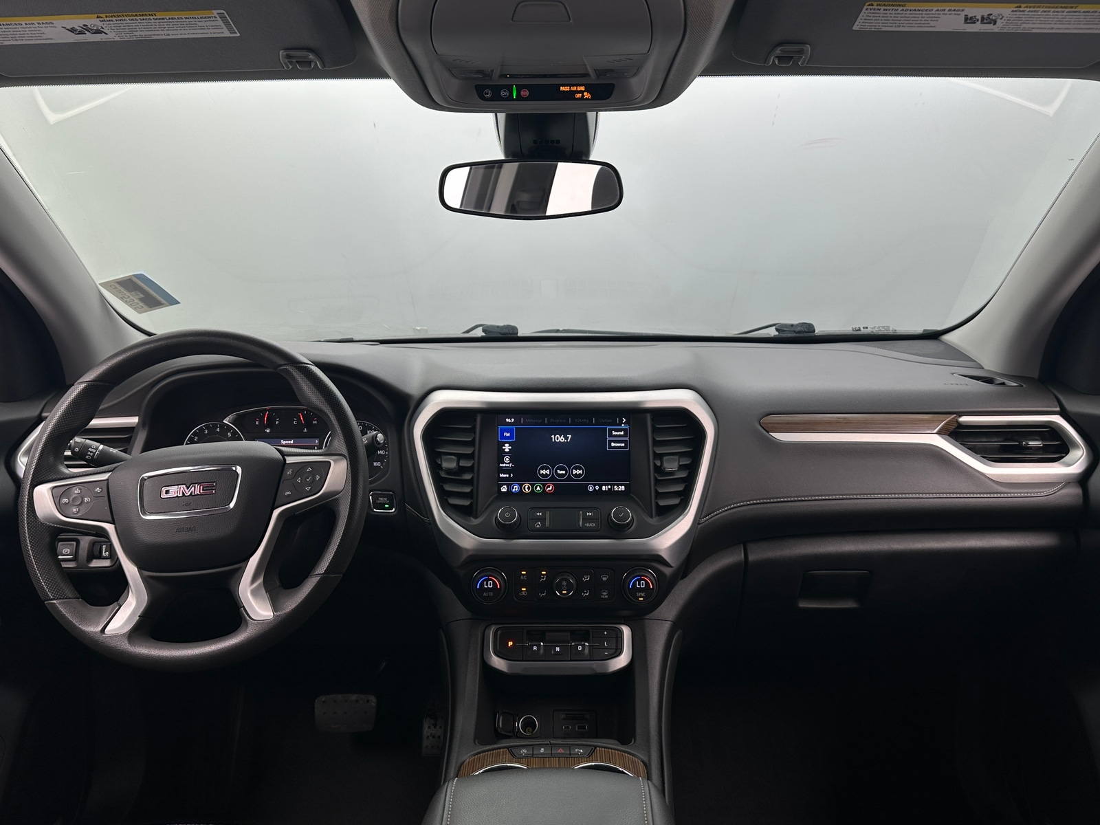 Thumbnail: 2022 GMC Acadia - 3