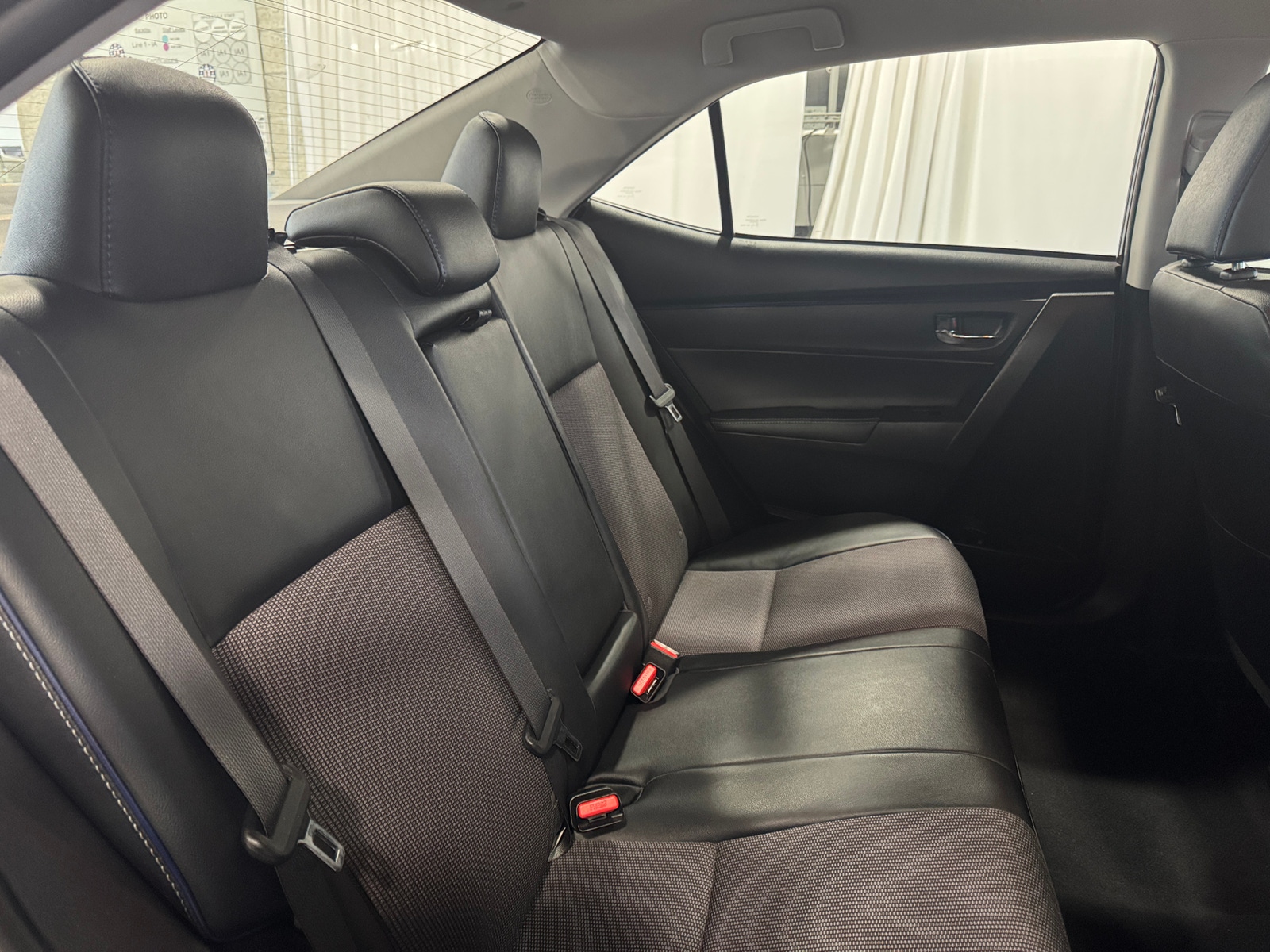 Thumbnail: 2017 Toyota Corolla - 6