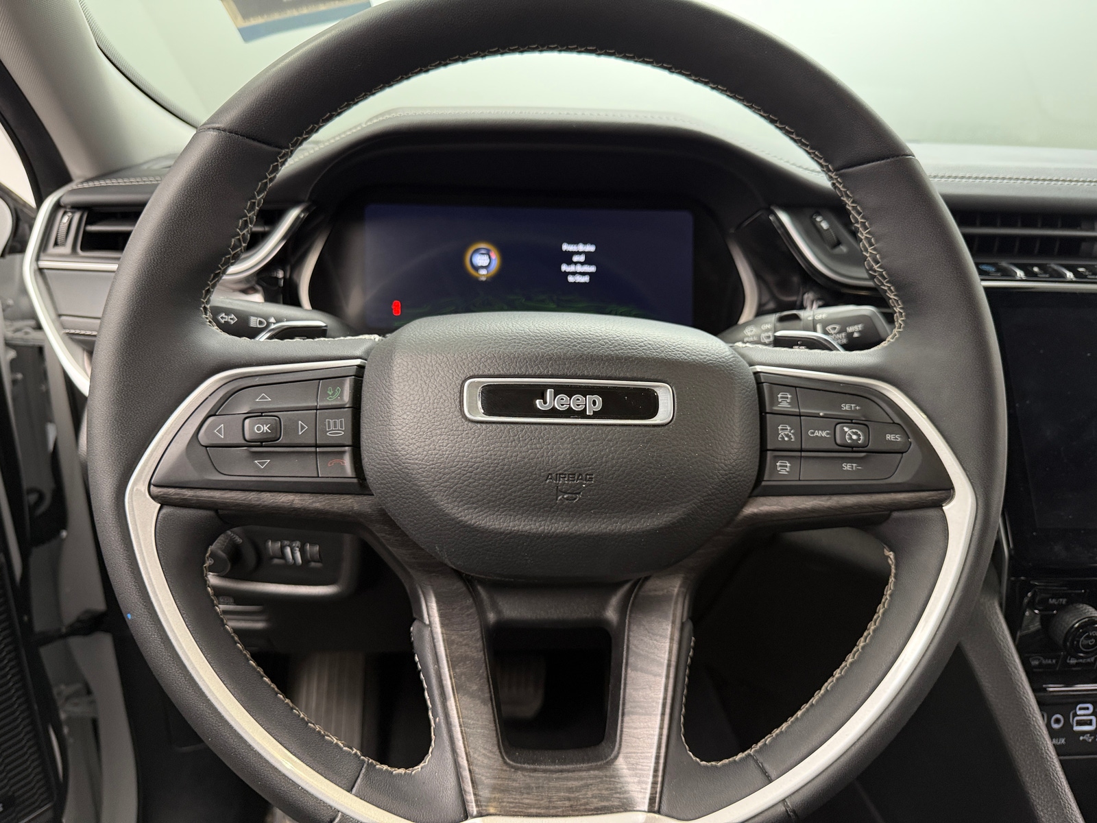 Thumbnail: 2022 Jeep Grand Cherokee - 4