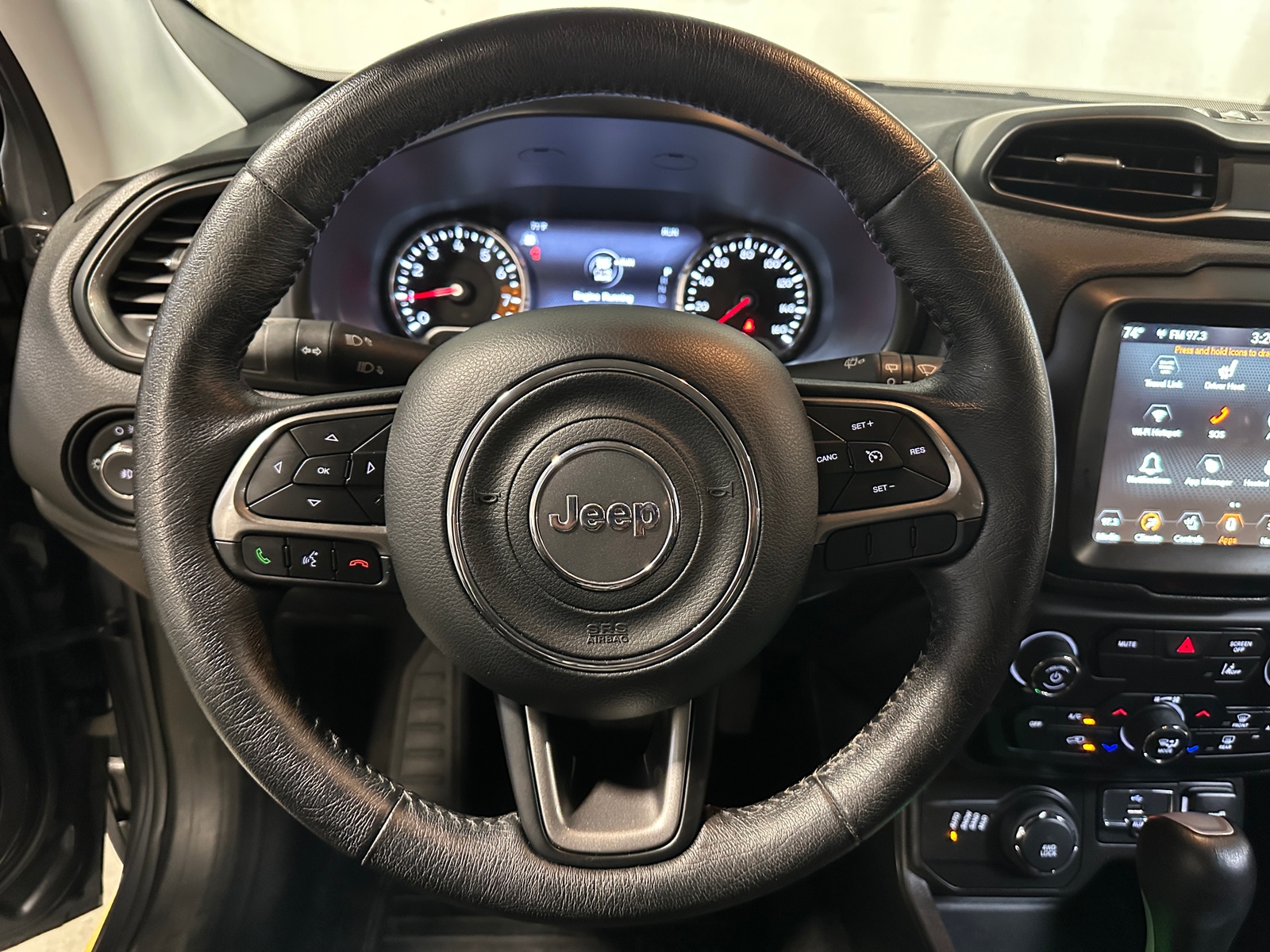Thumbnail: 2022 Jeep Renegade - 4